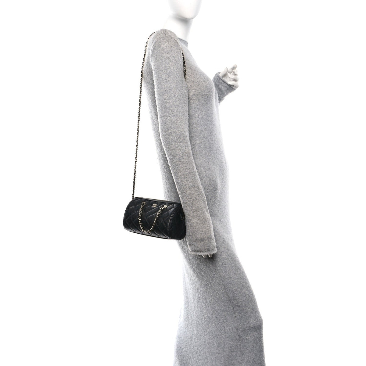 Caviar Quilted Barrel Clutch With Chain Black