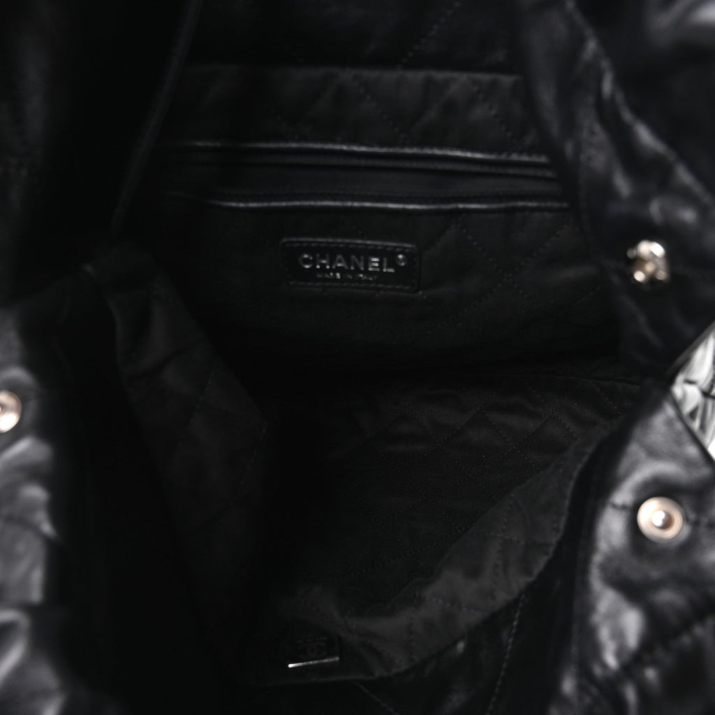 Shiny Calfskin Quilted Small Chanel 22 Black