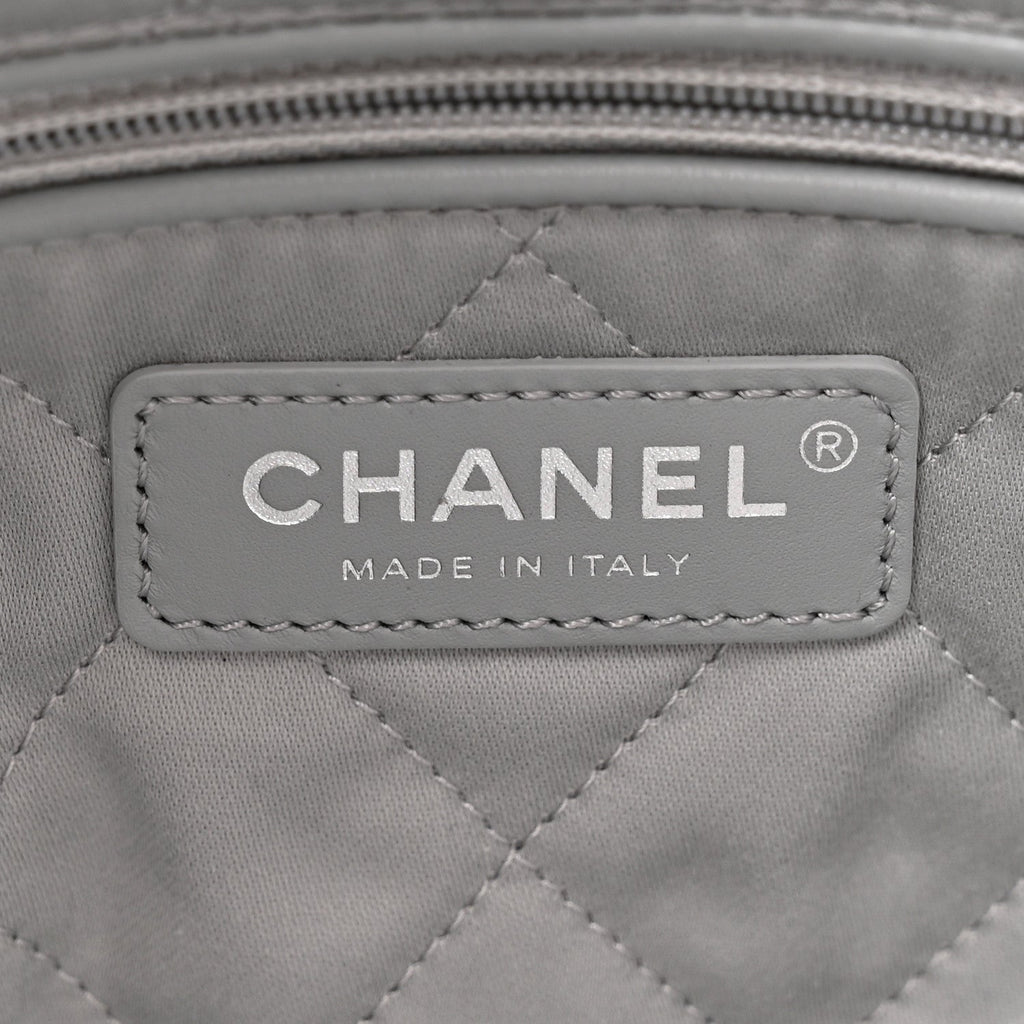 Metallic Calfskin Quilted Small Chanel 22 Silver