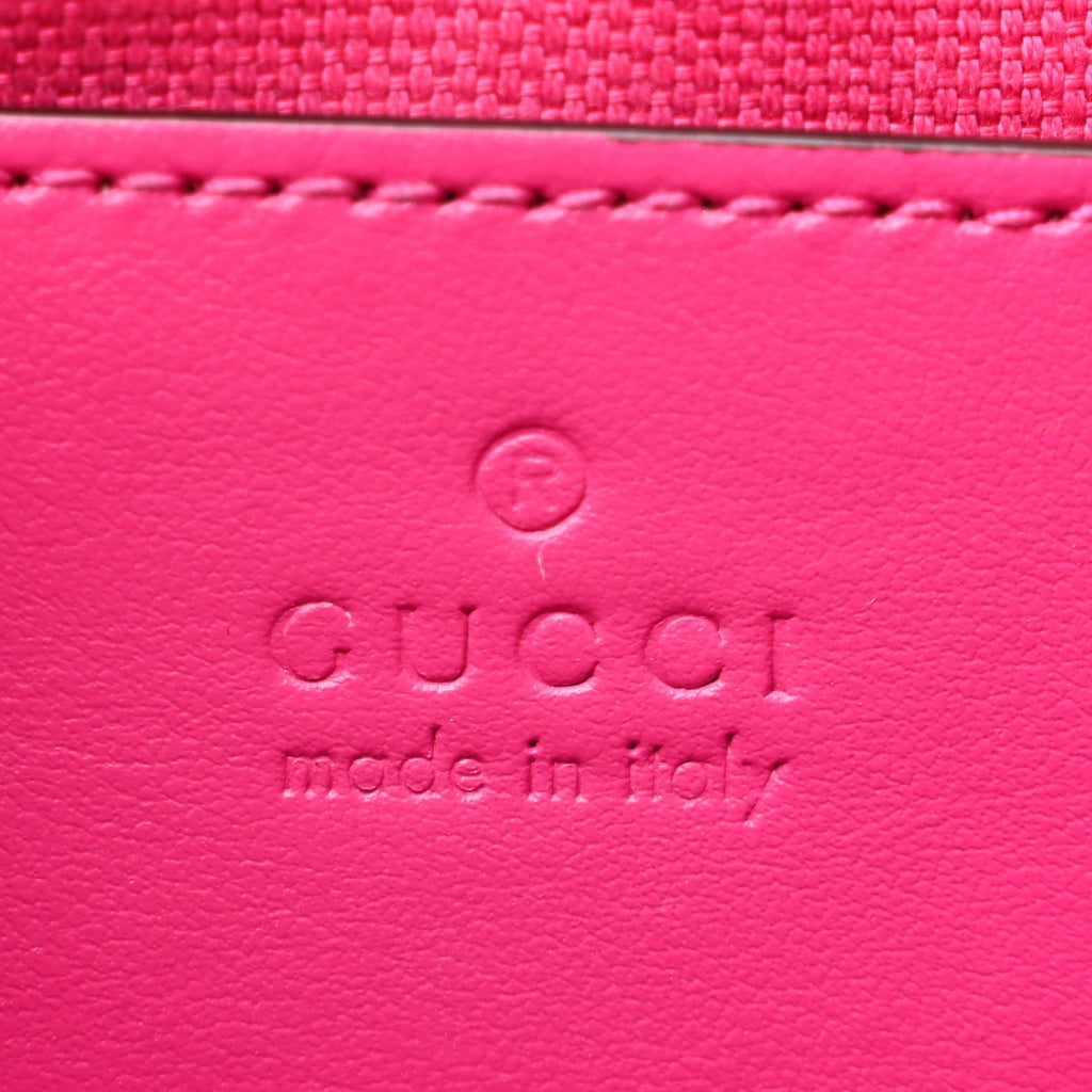 Calfskin Matelasse Monochrome Small GG Marmont Chain Shoulder Bag Classic Fuxia