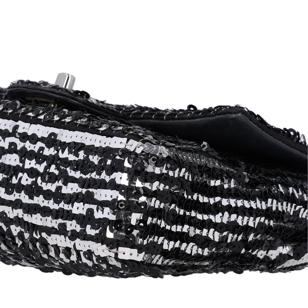 Sequin Lambskin Small Flap Black Silver