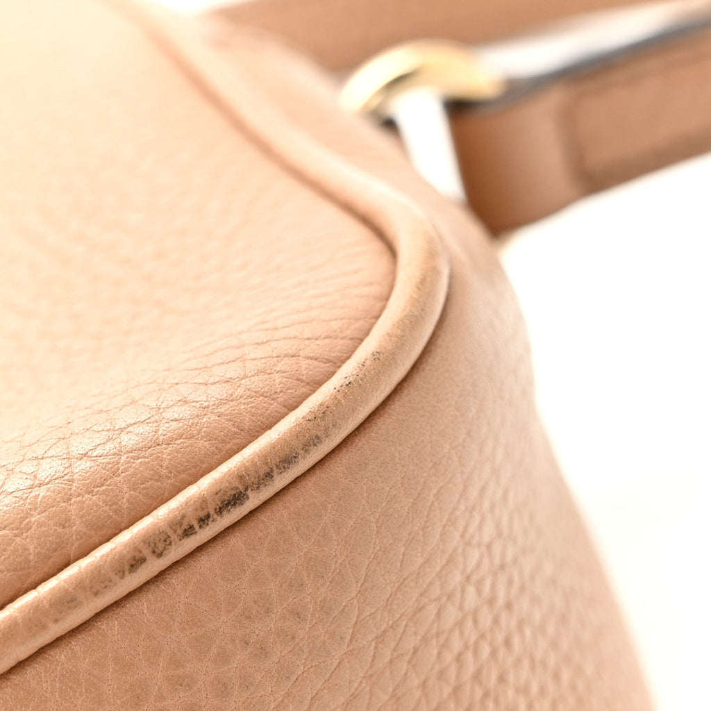 Pebbled Calfskin Small Soho Disco Bag Camelia