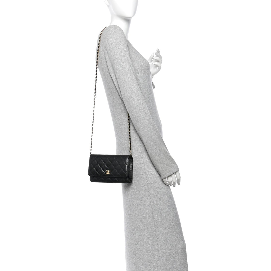 Caviar Quilted CC Turnlock Wallet On Chain WOC Black