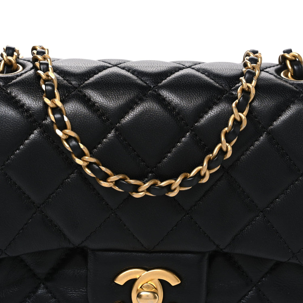 Lambskin Quilted Mini Pearl Crush Flap Black