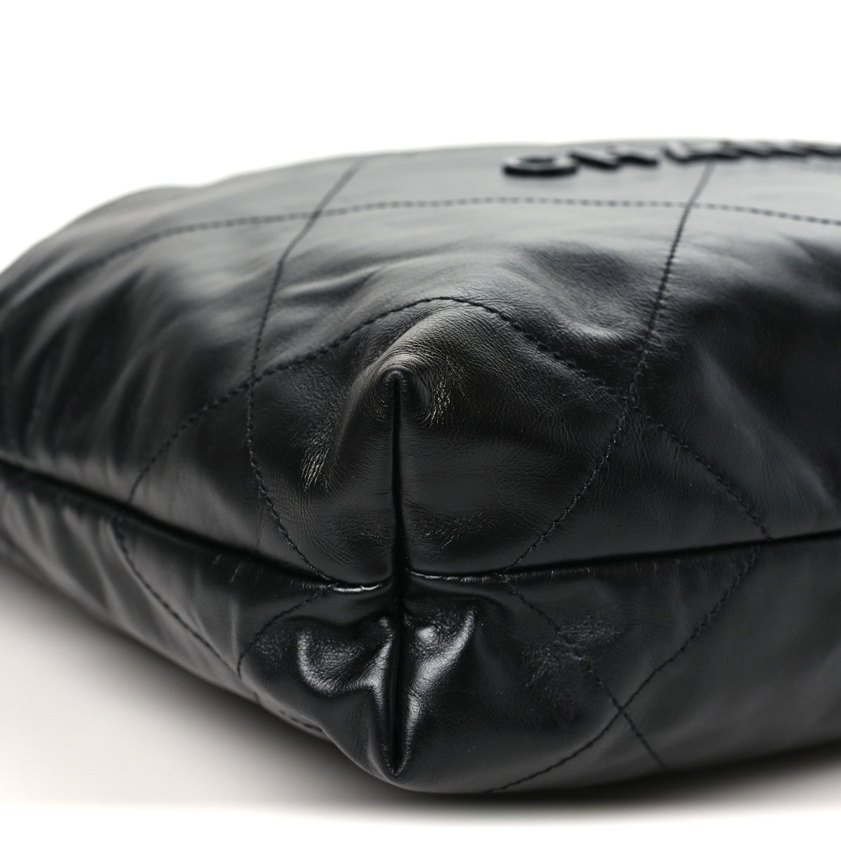 Shiny Calfskin Quilted Small Chanel 22 So Black