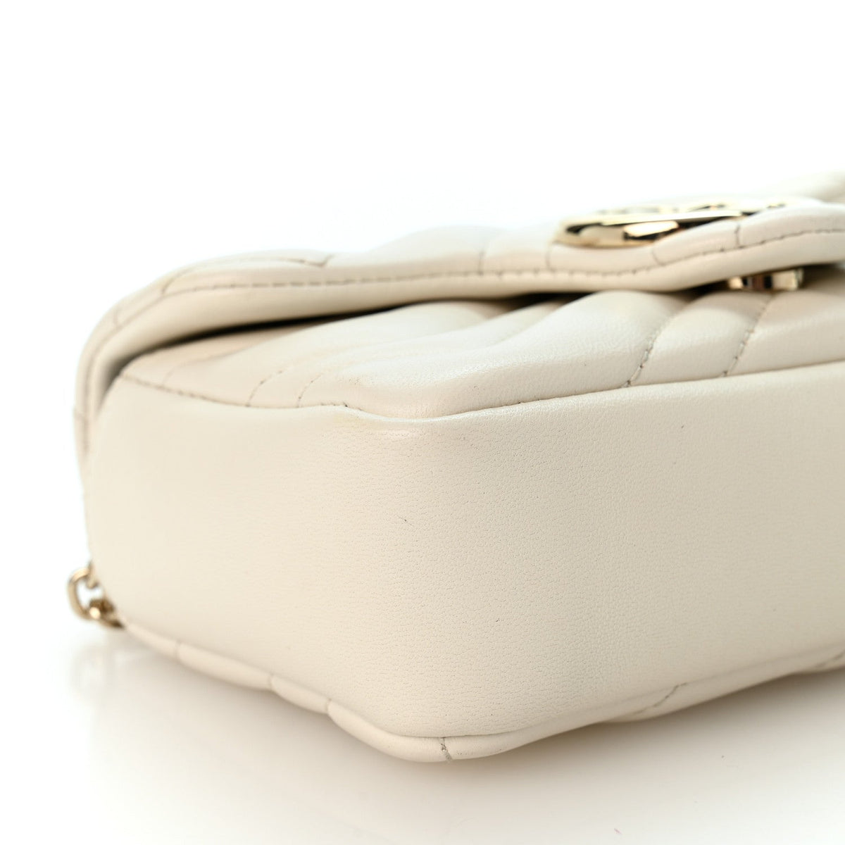 Lambskin Matelasse Mini GG Marmont Shoulder Bag White