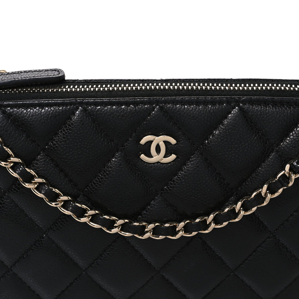 Caviar Quilted Purse With Chain Black