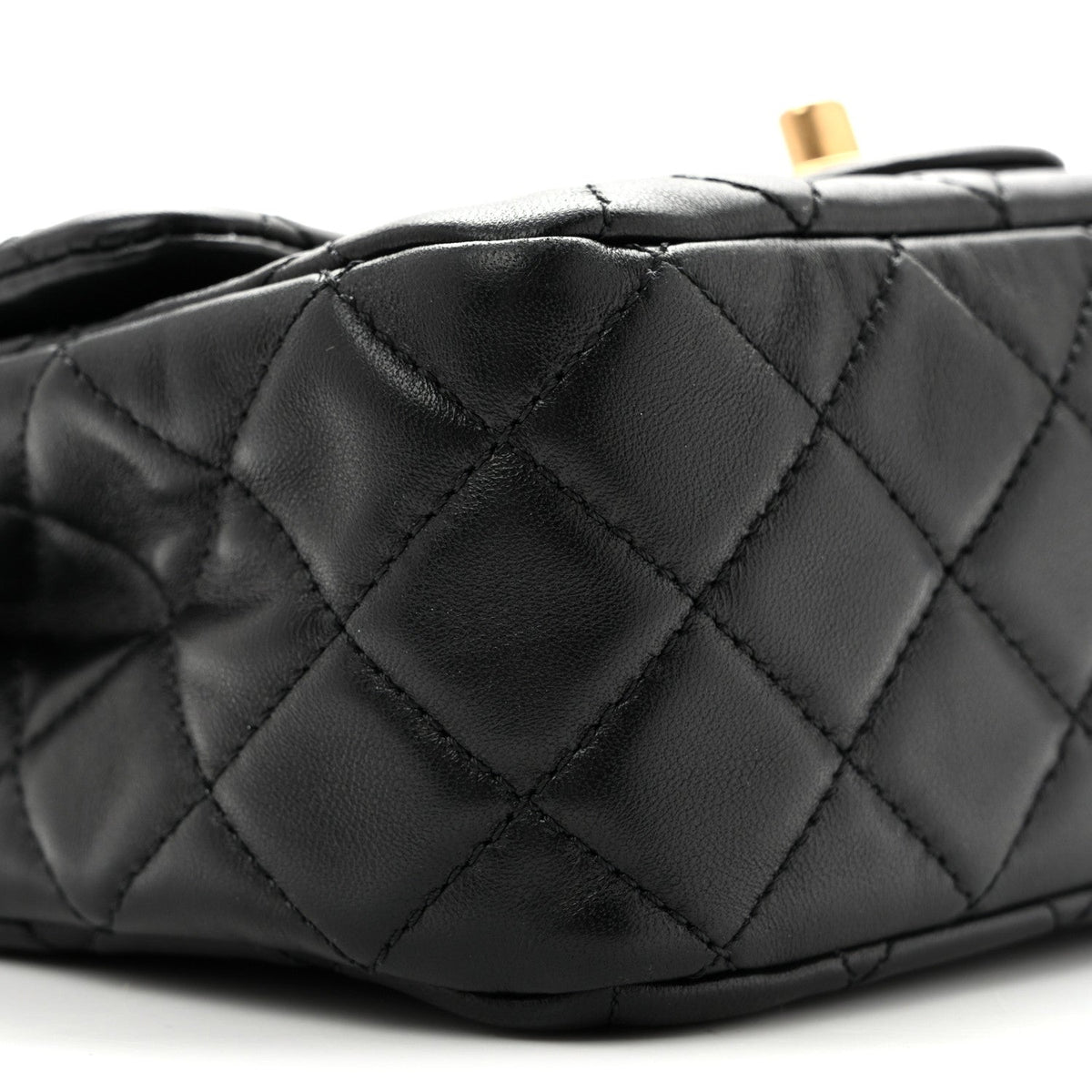 Lambskin Quilted Mini Pearl Crush Flap Black