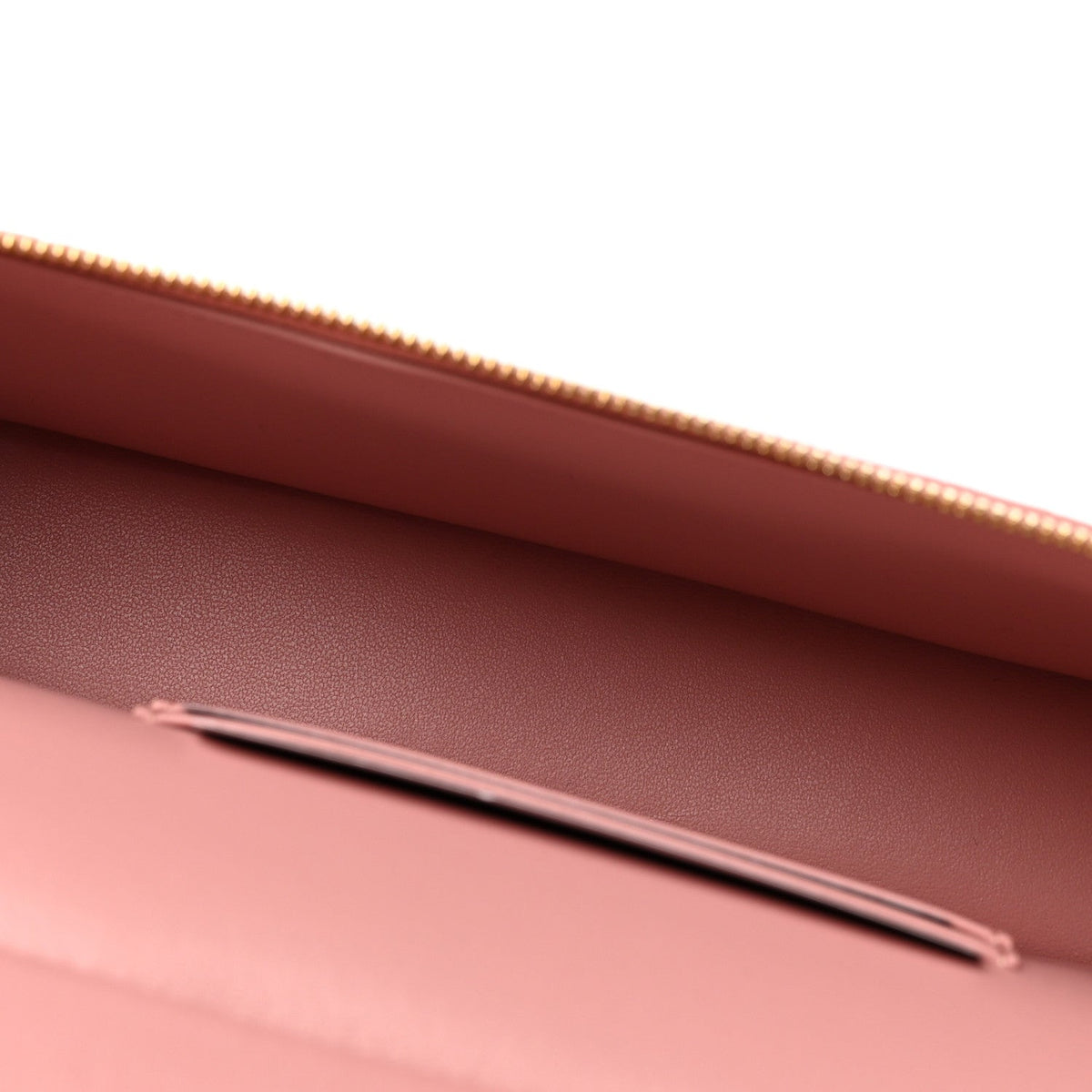 Calfskin Crocodile Embossed Crococo Exoticoco Long Vanity Case With Chain Pink