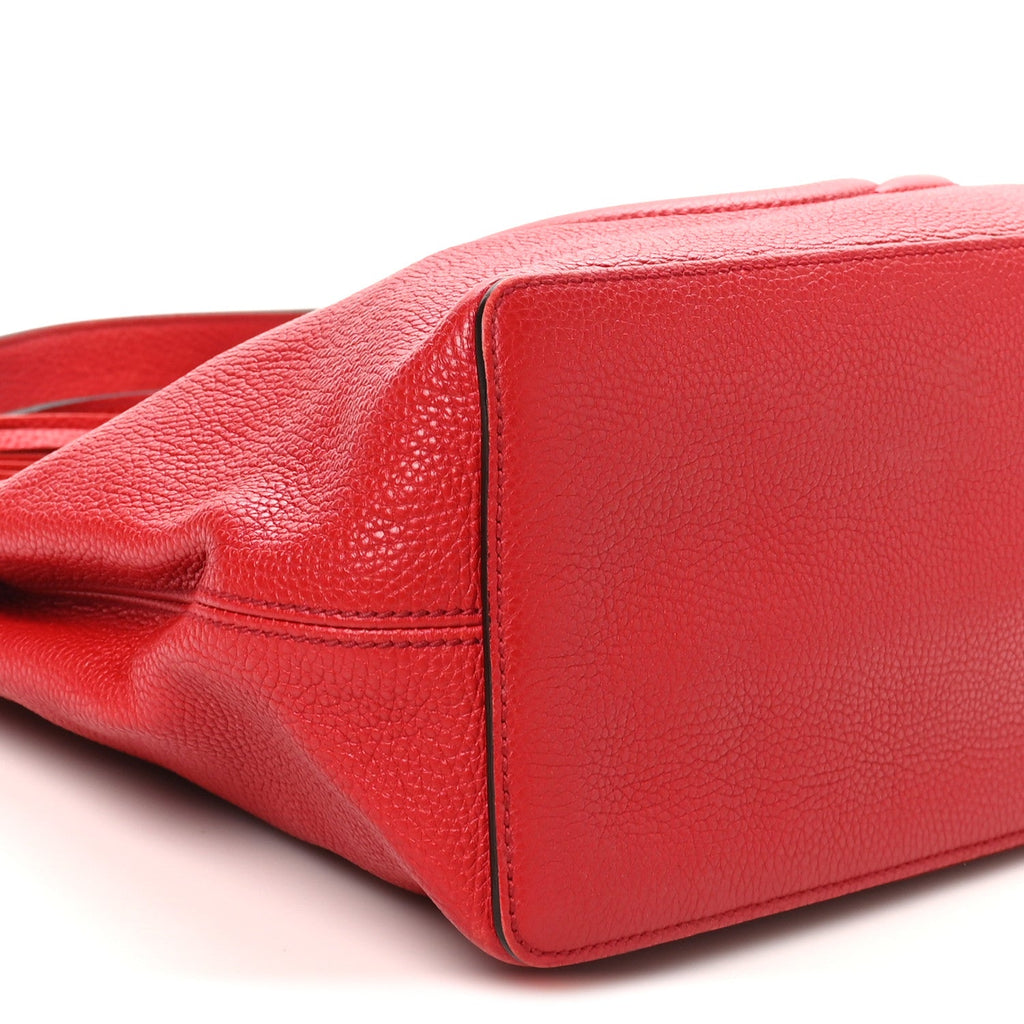 Pebbled Calfskin Large Soho Hobo Tabasco Red