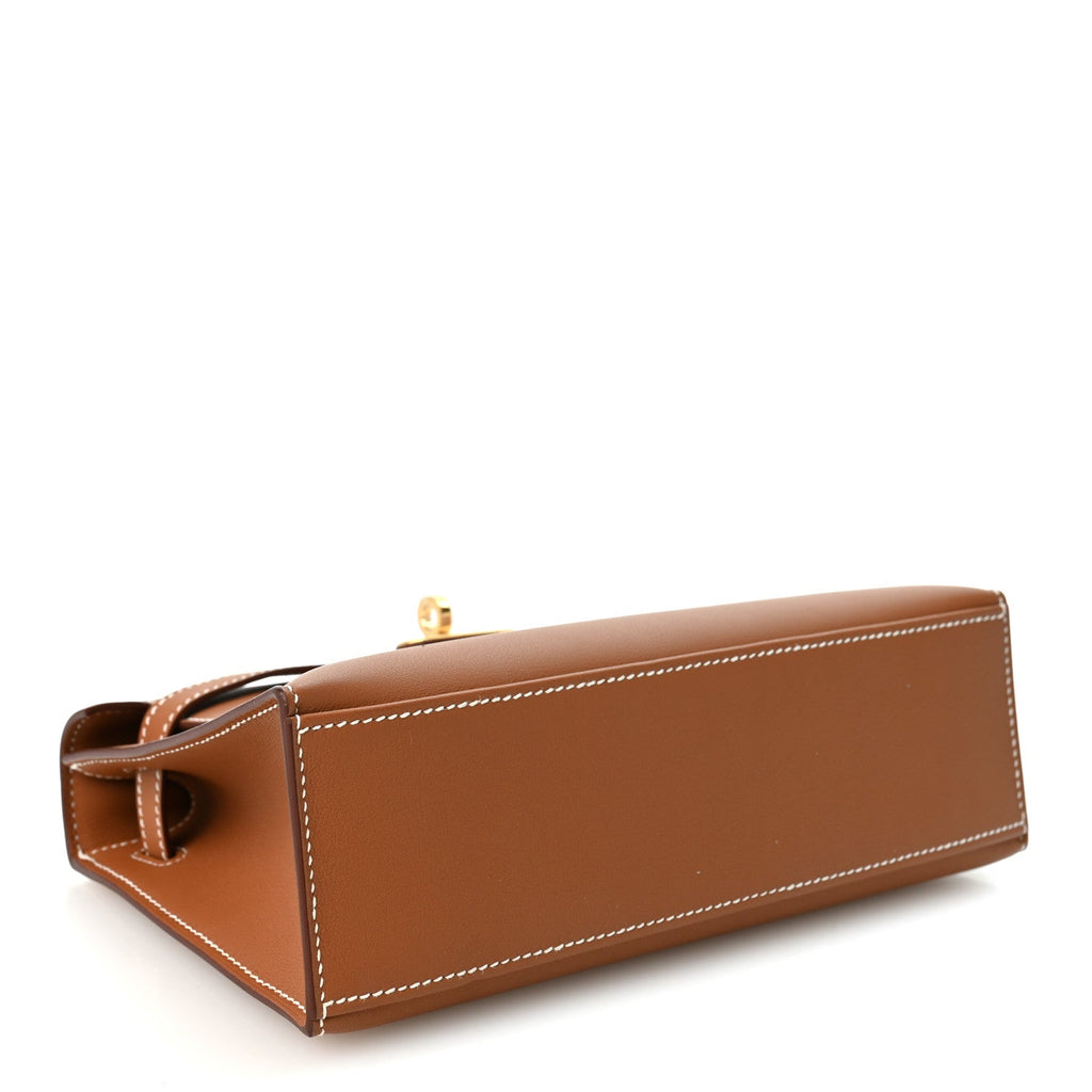 Swift Kelly Pochette Clutch Gold