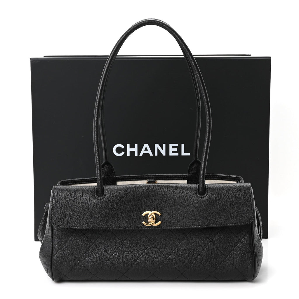 Grained Calfskin Stitched Urban Essentials Small Shopping Bag Black