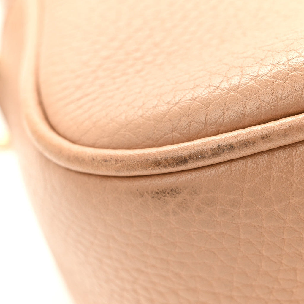 Pebbled Calfskin Small Soho Disco Bag Camelia