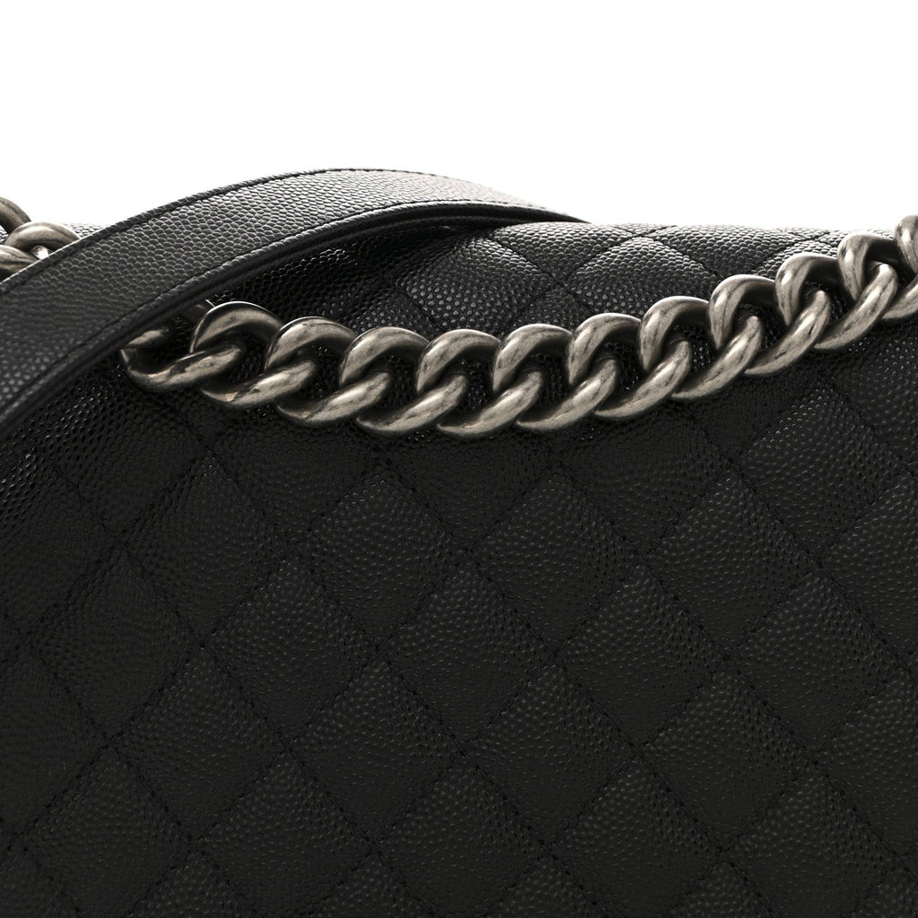 Caviar Quilted Medium Boy Flap Black