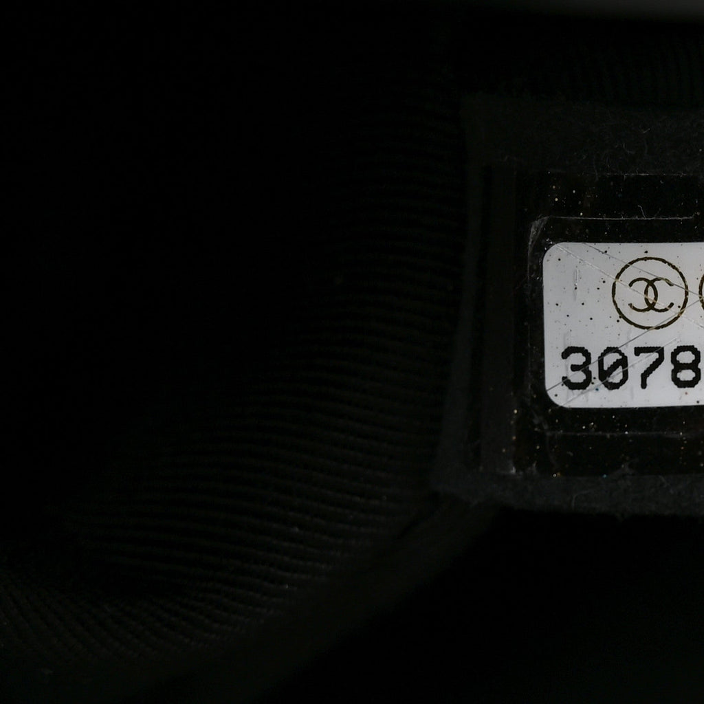 Crumpled Calfskin Medium Chain All Over Flap Black