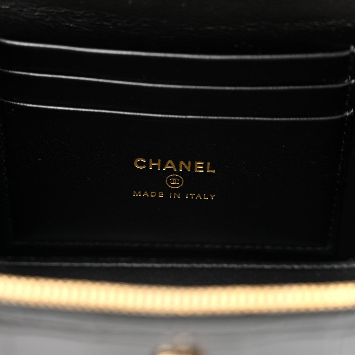 Calfskin Crocodile Embossed Crococo Small Top Handle Vanity Case With Chain Black