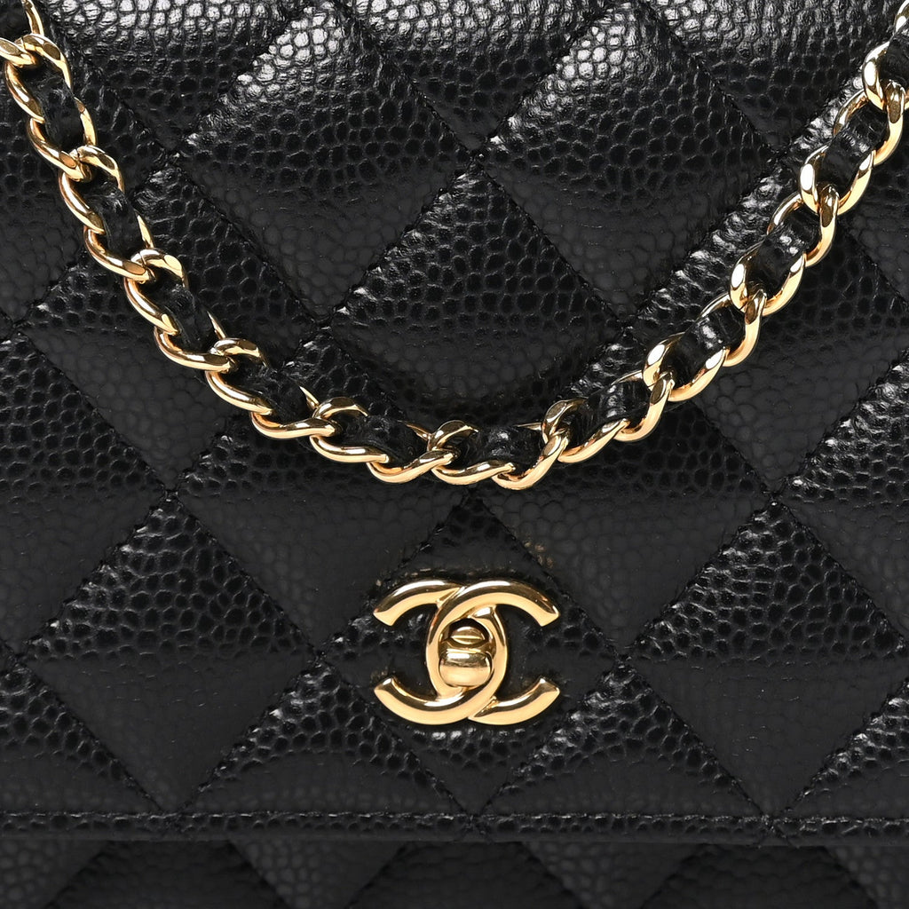 Caviar Quilted CC Turnlock Wallet On Chain WOC Black