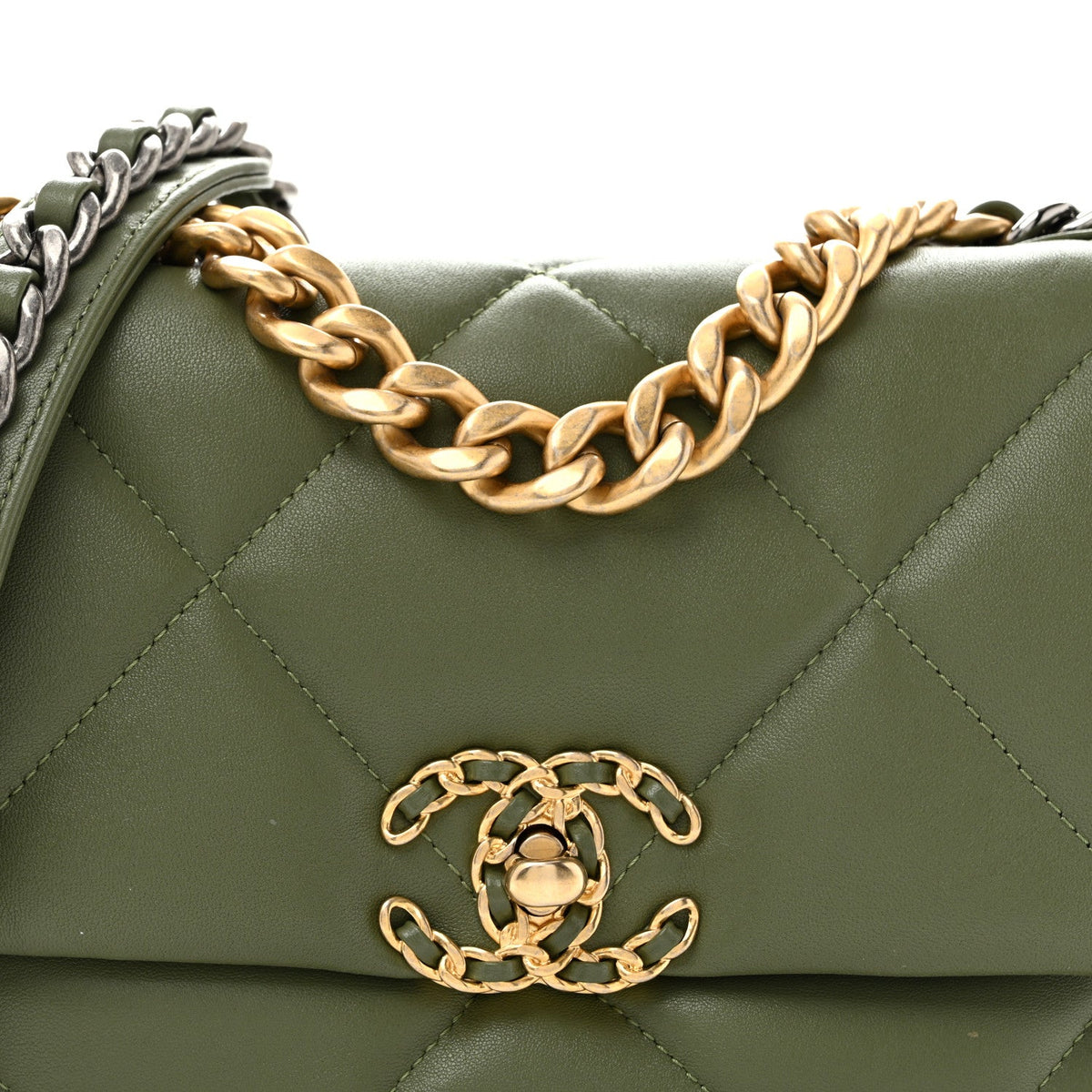 Lambskin Quilted Medium Chanel 19 Flap Green