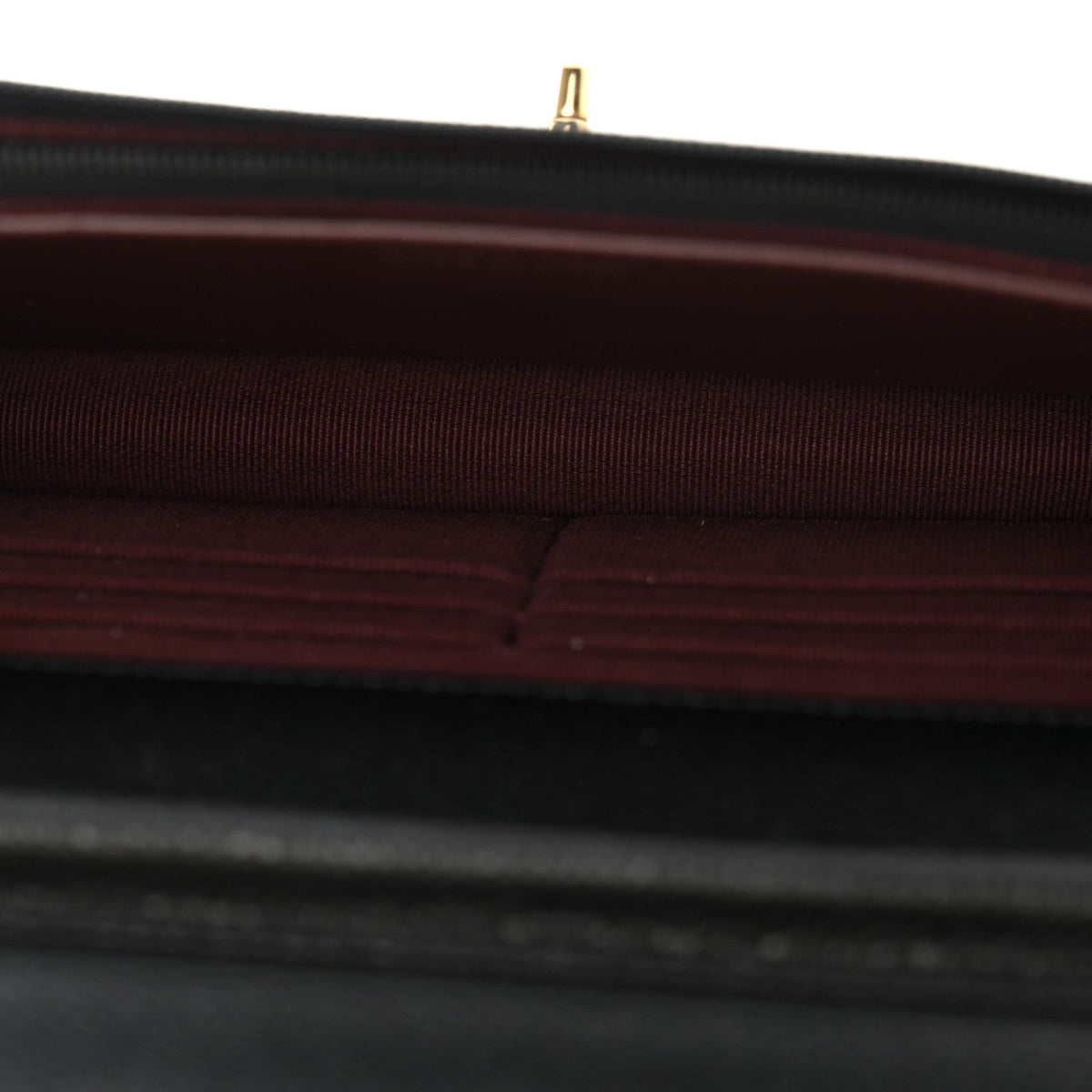 Caviar Quilted CC Turnlock Wallet On Chain WOC Black