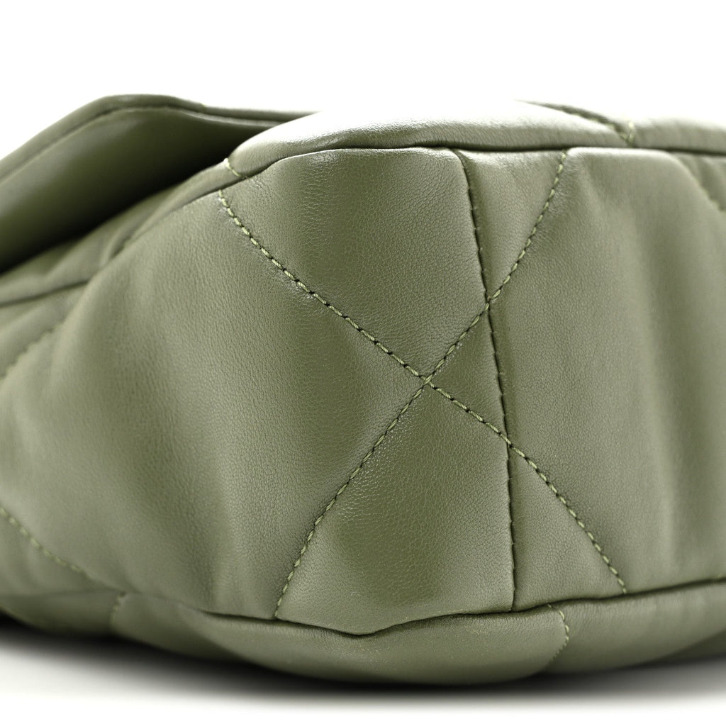 Lambskin Quilted Medium Chanel 19 Flap Green