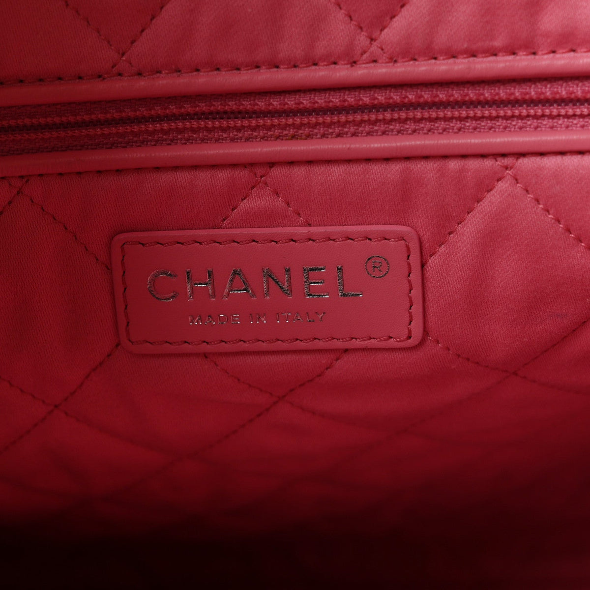 Shiny Calfskin Quilted Chanel 22 Drawstring Bag Pink