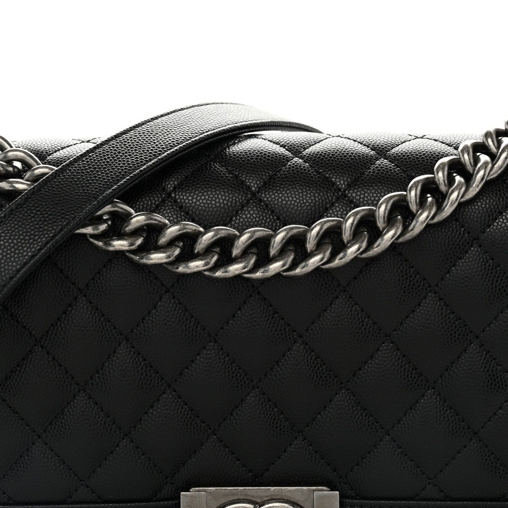 Caviar Quilted Medium Boy Flap Black