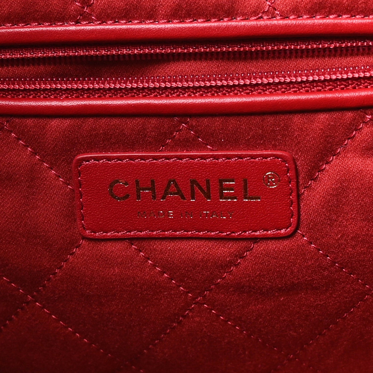 Shiny Calfskin Quilted Small Chanel 22 Red