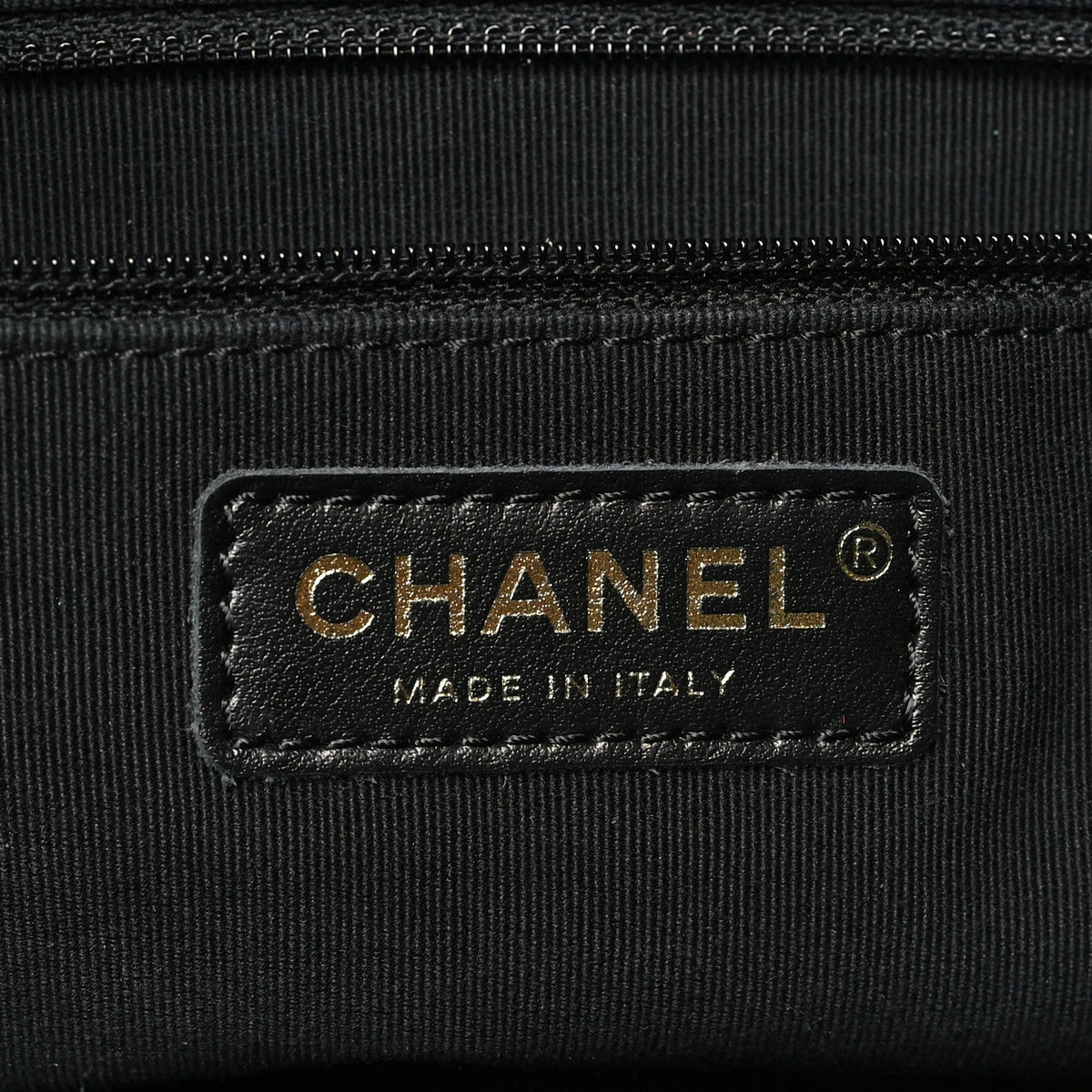 Calfskin Quilted Chain Lines Shopping Tote Black
