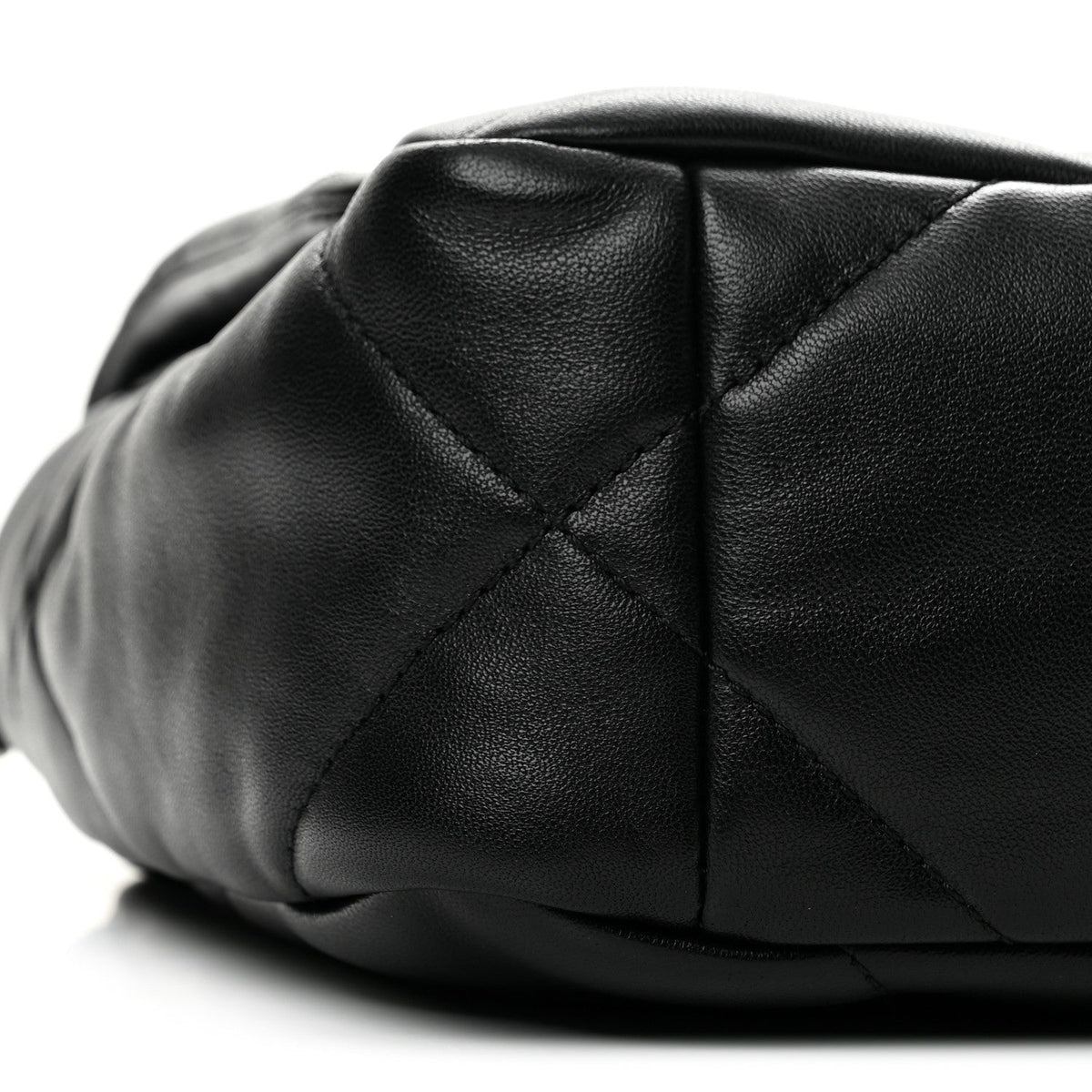 Lambskin Quilted Medium Chanel 19 Flap Black
