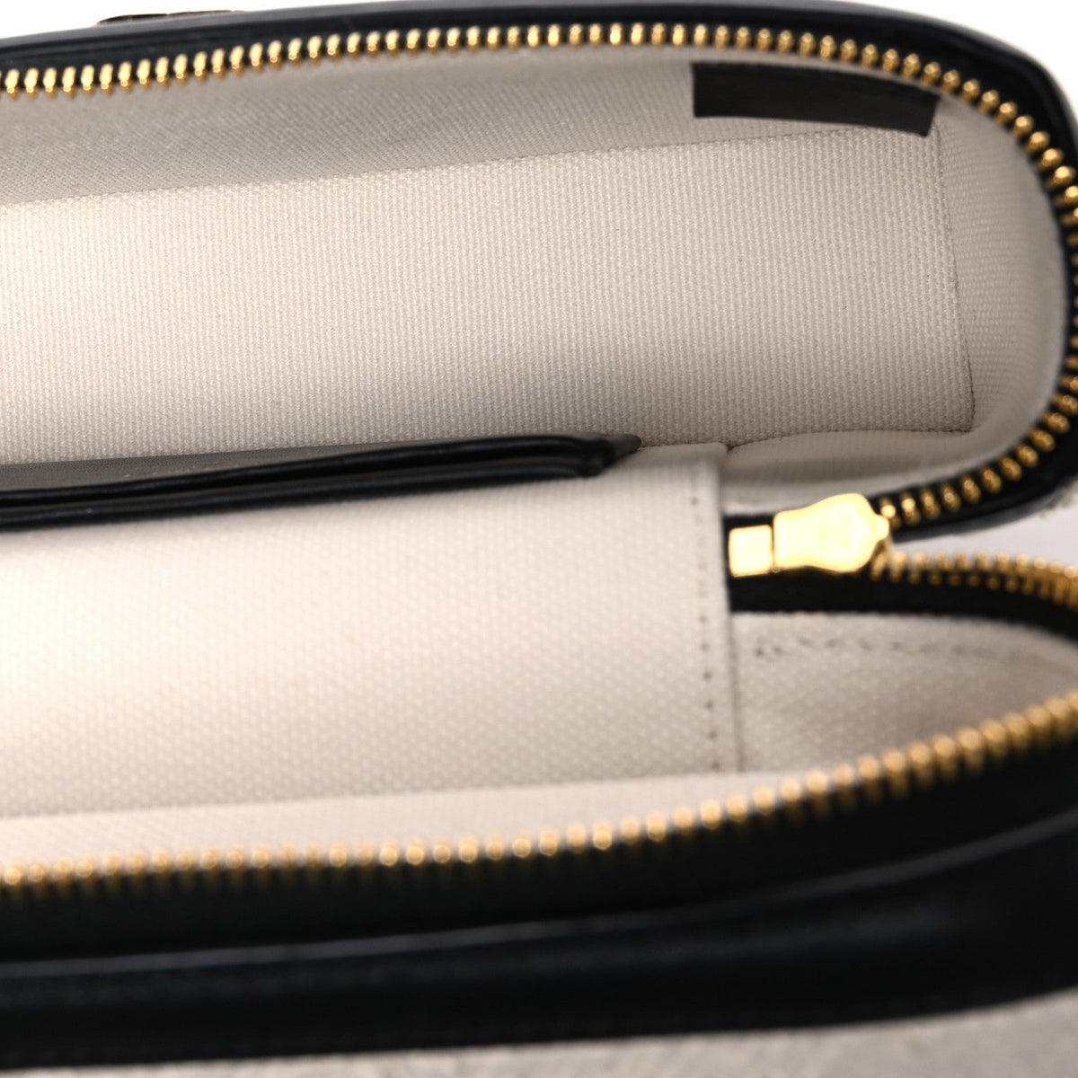 Boucle Calfskin Top Handle Slim Vanity Case With Chain Ecru Black