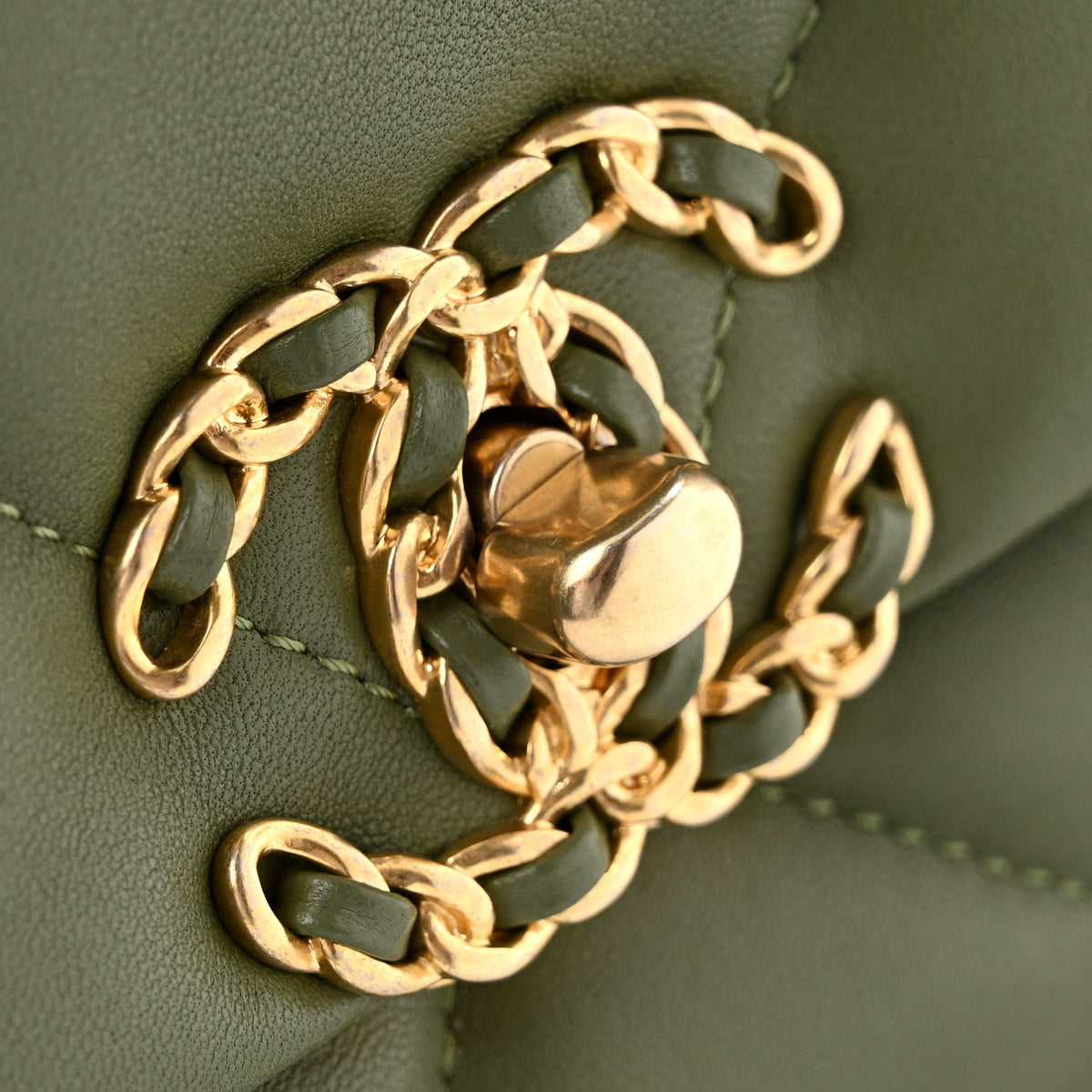 Lambskin Quilted Medium Chanel 19 Flap Green