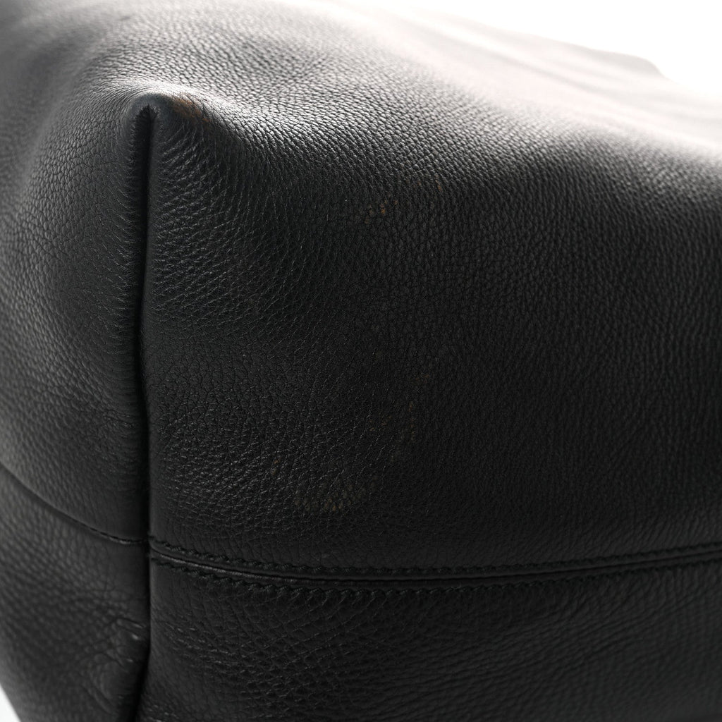 Pebbled Calfskin Large Icon Bit Hobo Black