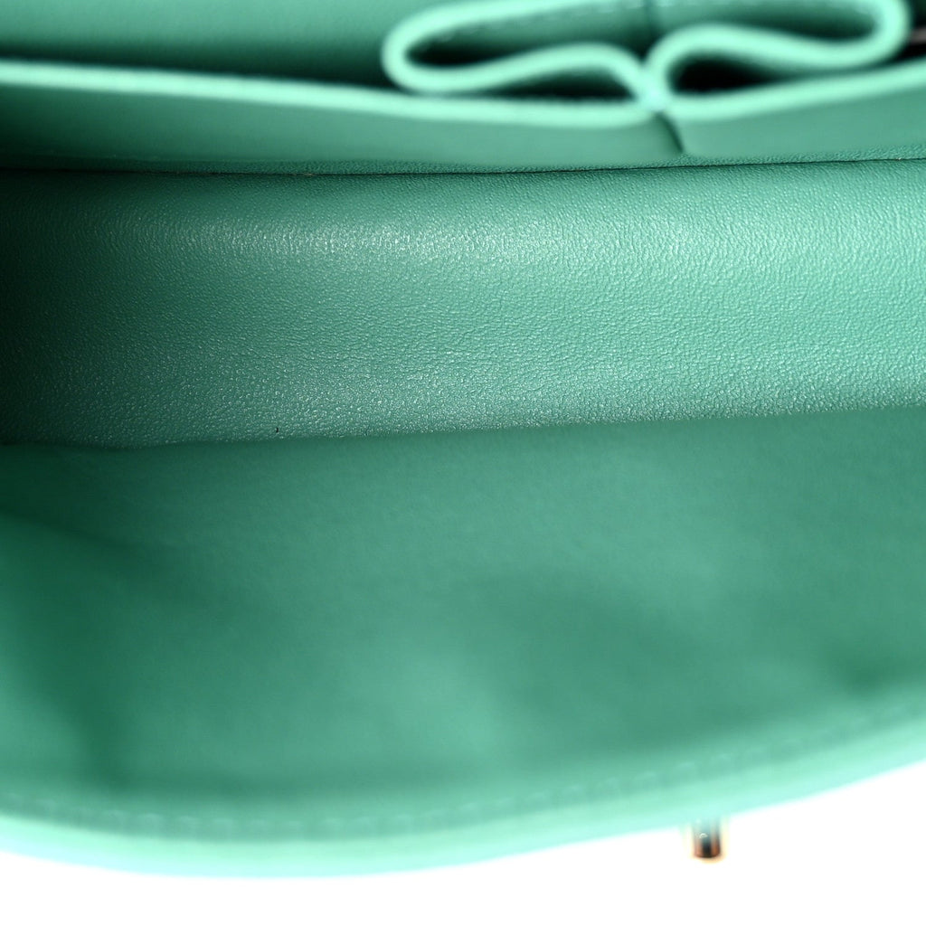 Caviar Flat Chevron Quilted Medium Double Flap Green