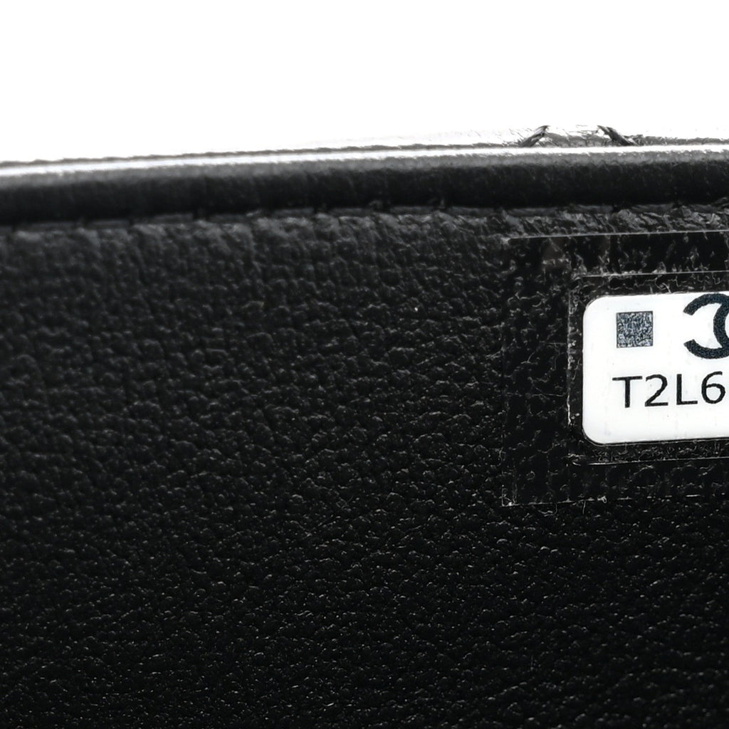Lambskin Quilted Rectangular Phone Holder Clutch With Chain Black