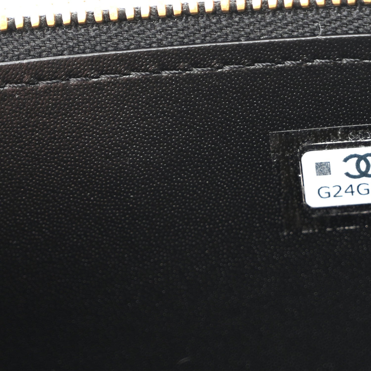 Calfskin Crocodile Embossed Crococo Small Top Handle Vanity Case With Chain Black
