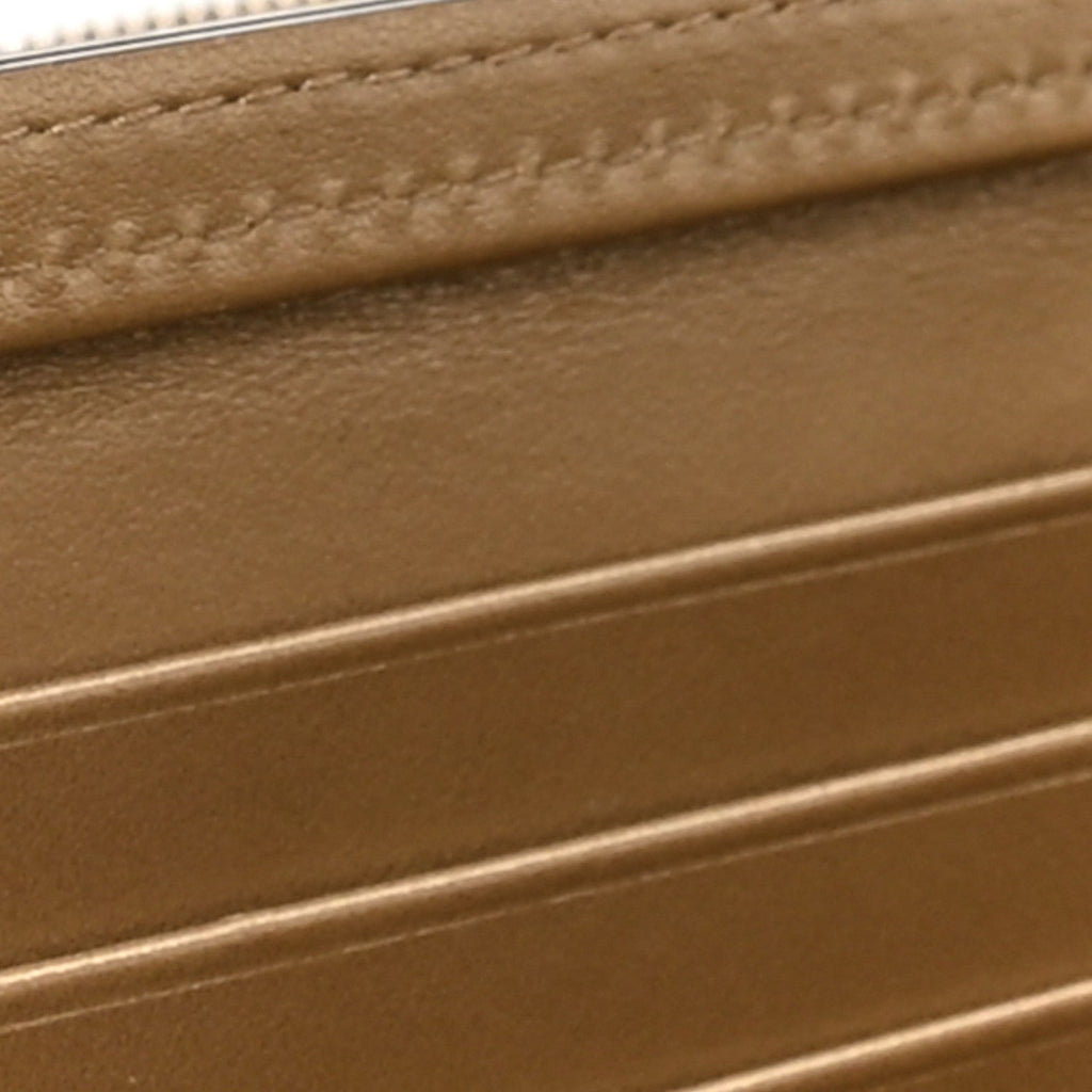 Calfskin Quilted Perfect Fit Vanity Case With Chain Black