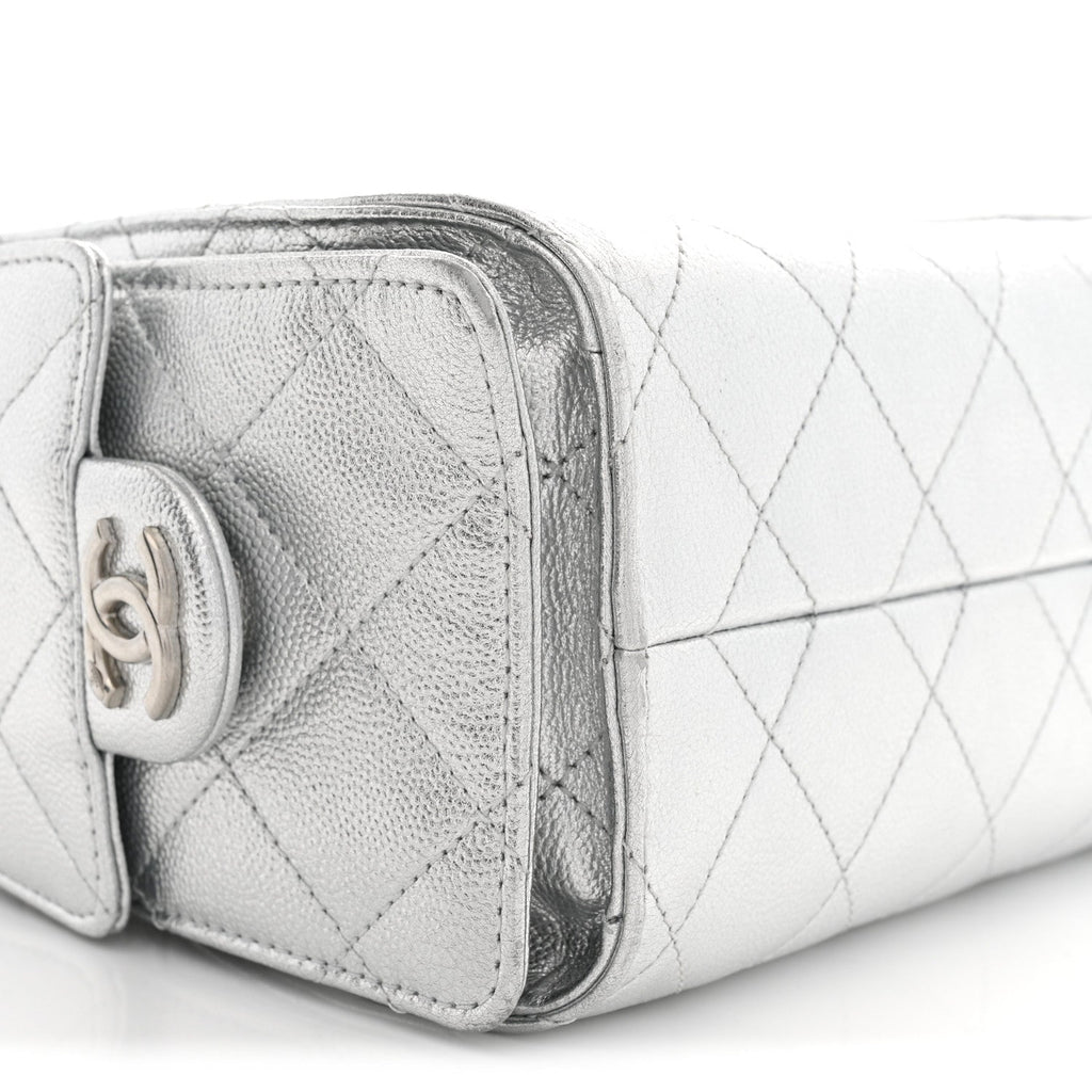Metallic Caviar Quilted Mini Chanel 25 Handbag Silver