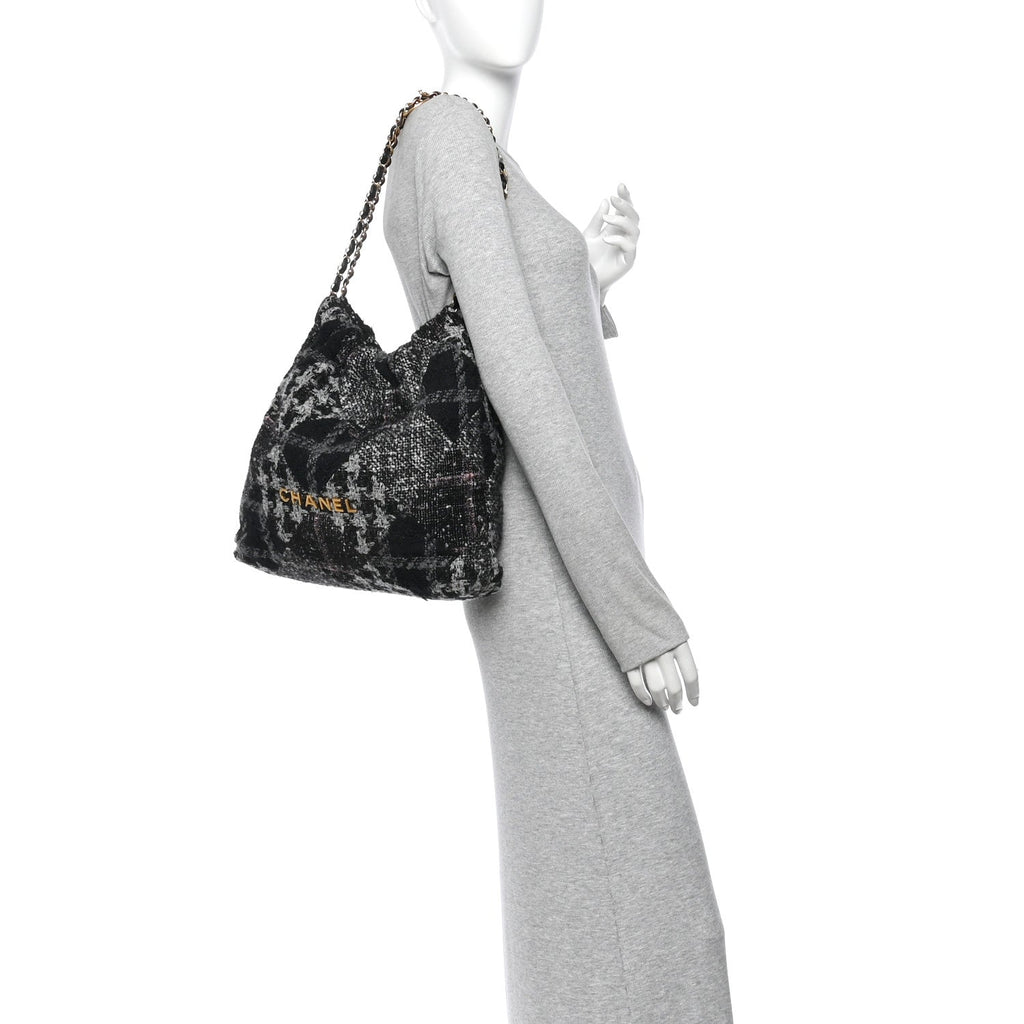Wool Tweed Quilted Chanel 22 Black Grey Pink