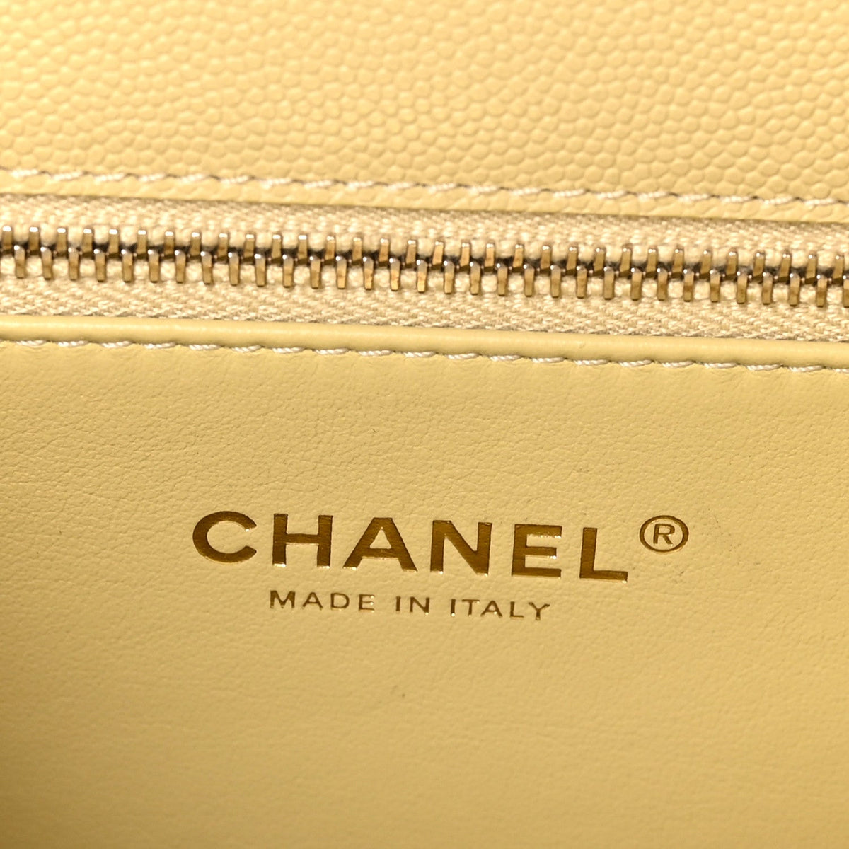 Caviar Quilted Chain Frame Flap  Light Green