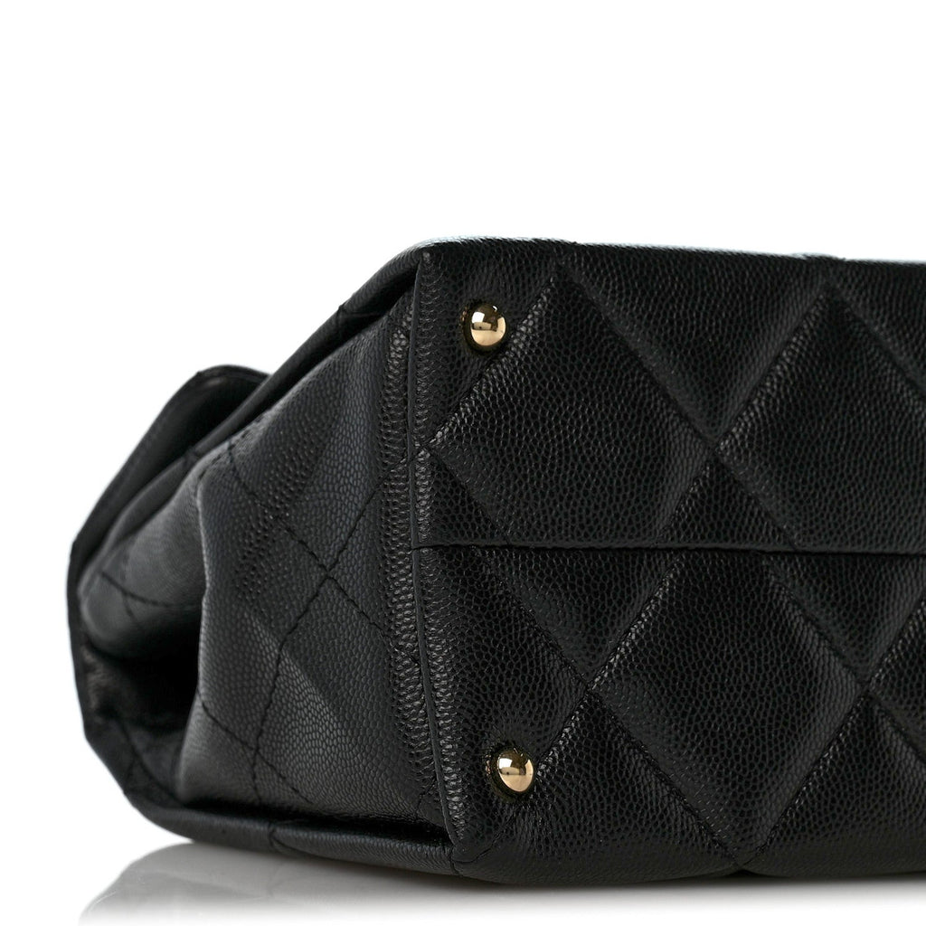 Caviar Quilted Mini Retro Twist Top Handle Flap Black