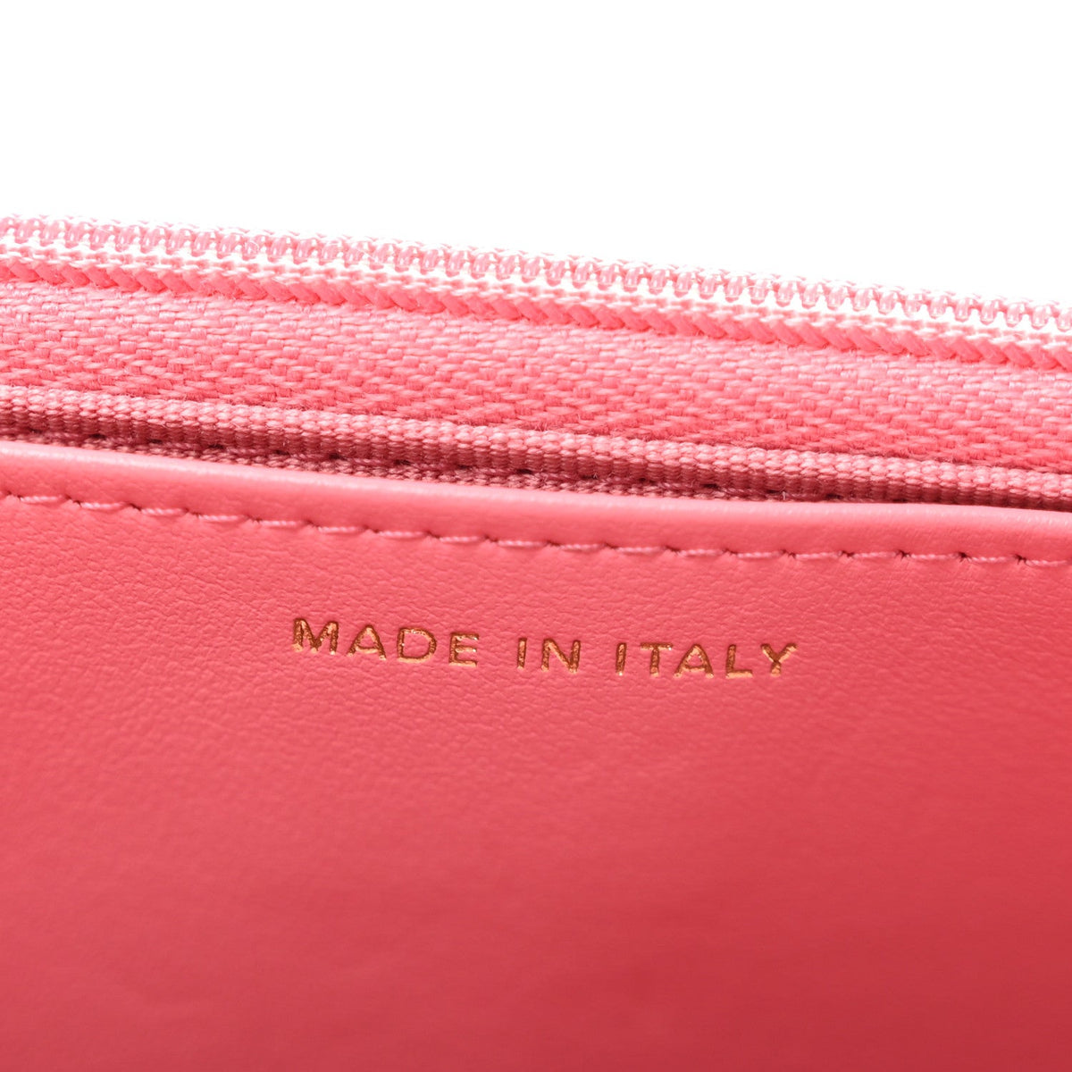 Caviar Quilted CC Turnlock Wallet On Chain WOC Pink
