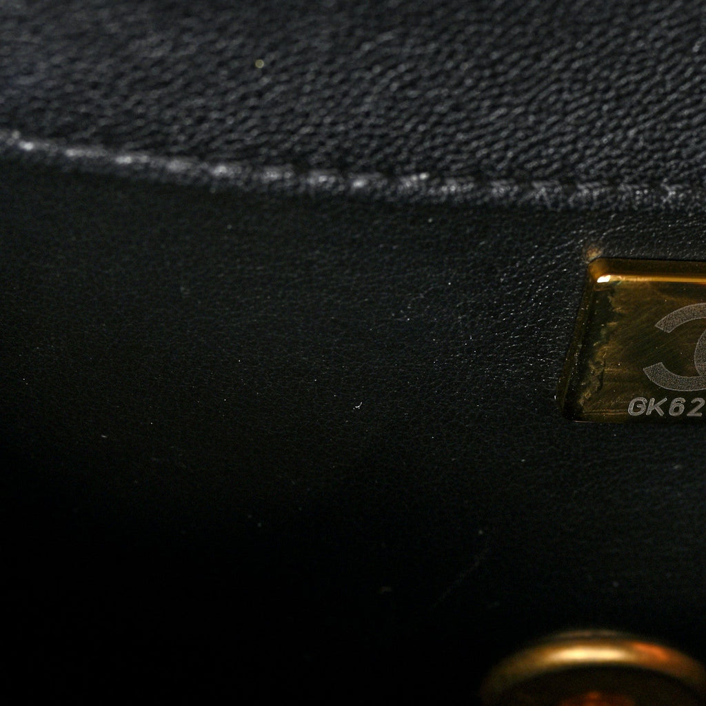 Lambskin Quilted Pearl Handle Flap Black