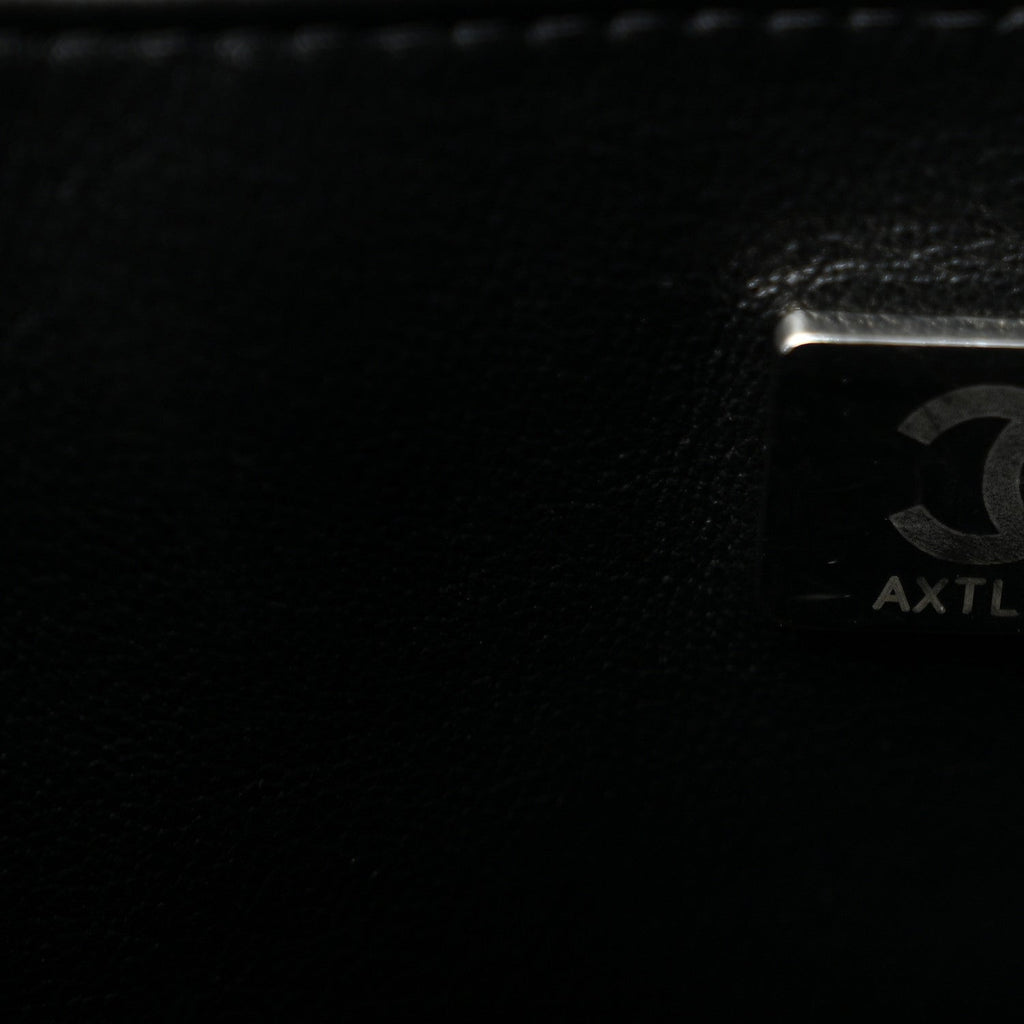 Caviar Quilted Large Shopping Tote Black