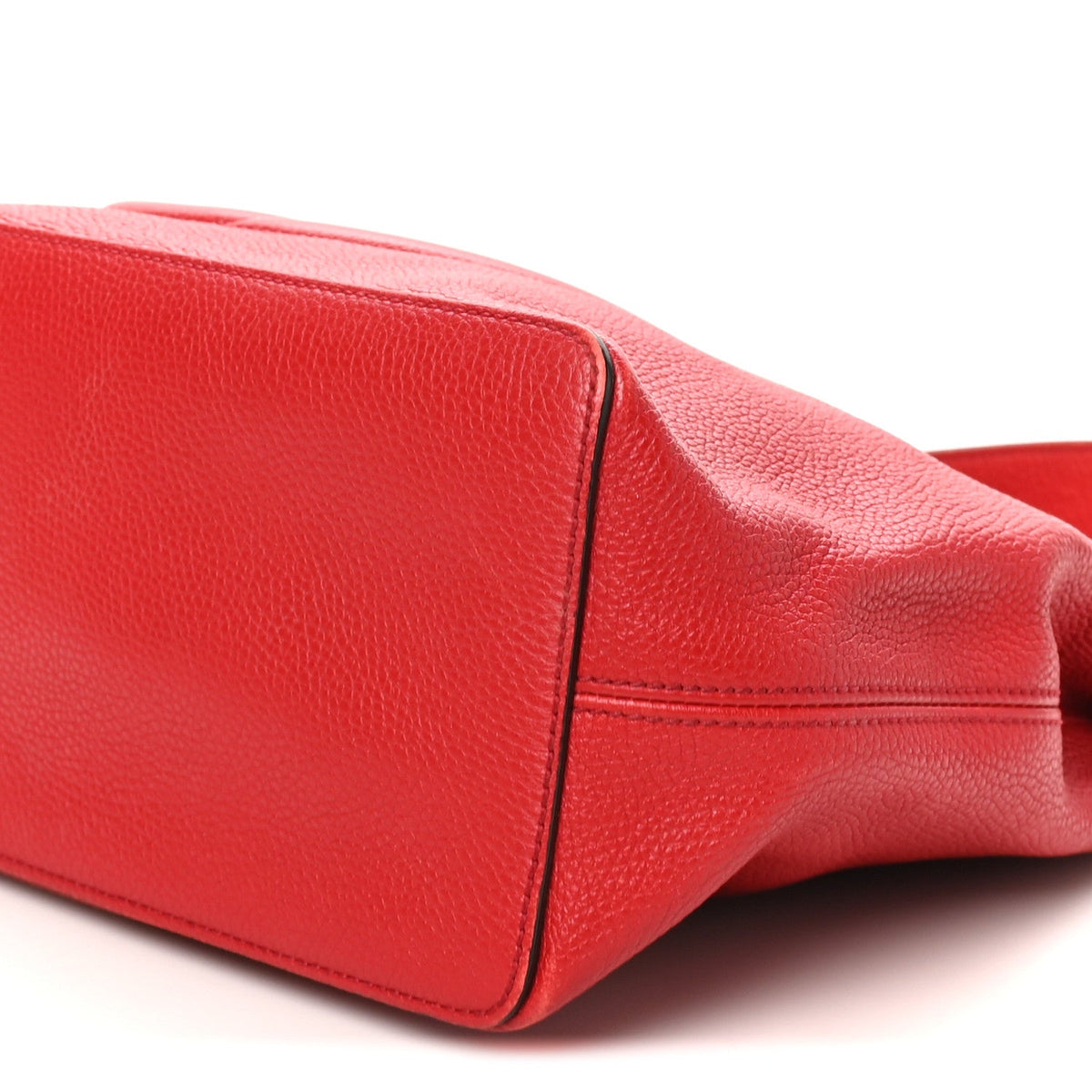 Pebbled Calfskin Large Soho Hobo Tabasco Red