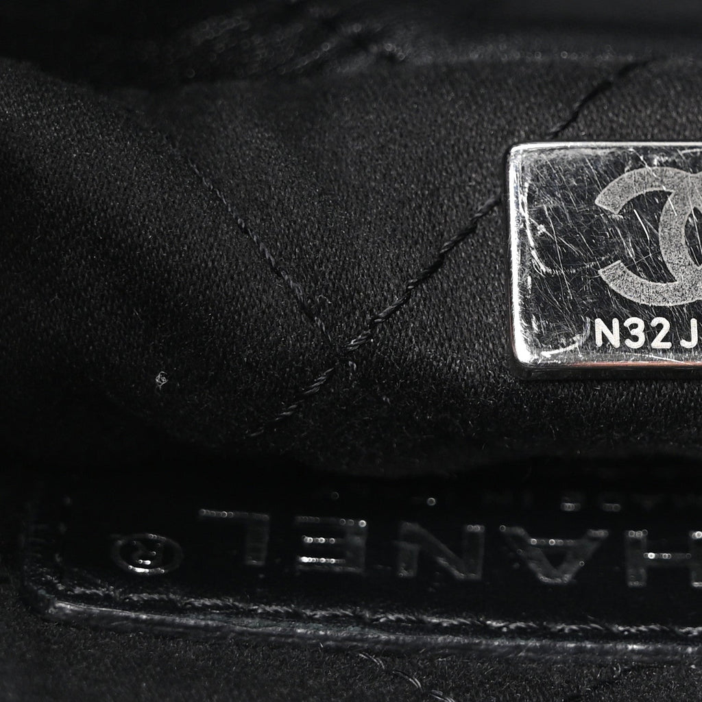 Shiny Calfskin Quilted Small Chanel 22 Black