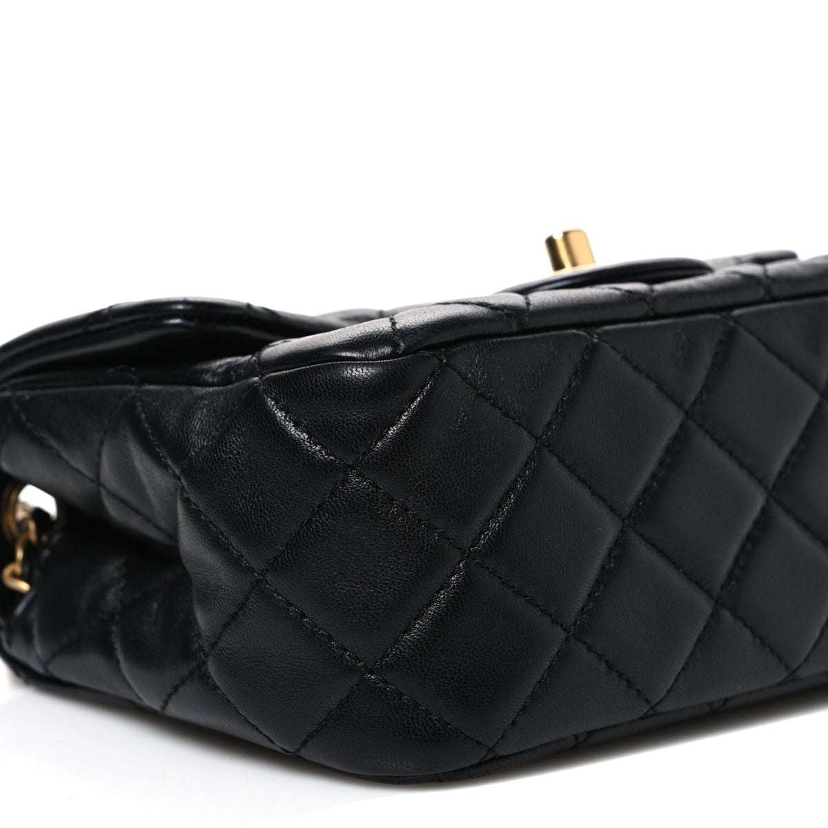 Lambskin Quilted Mini Pearl Crush Flap Black