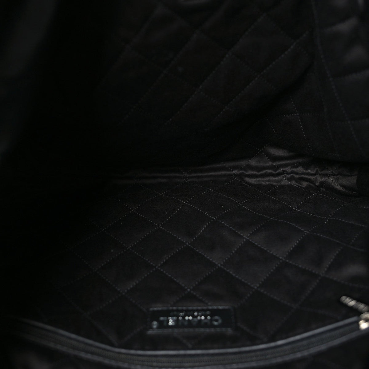 Shiny Calfskin Quilted Small Chanel 22 So Black