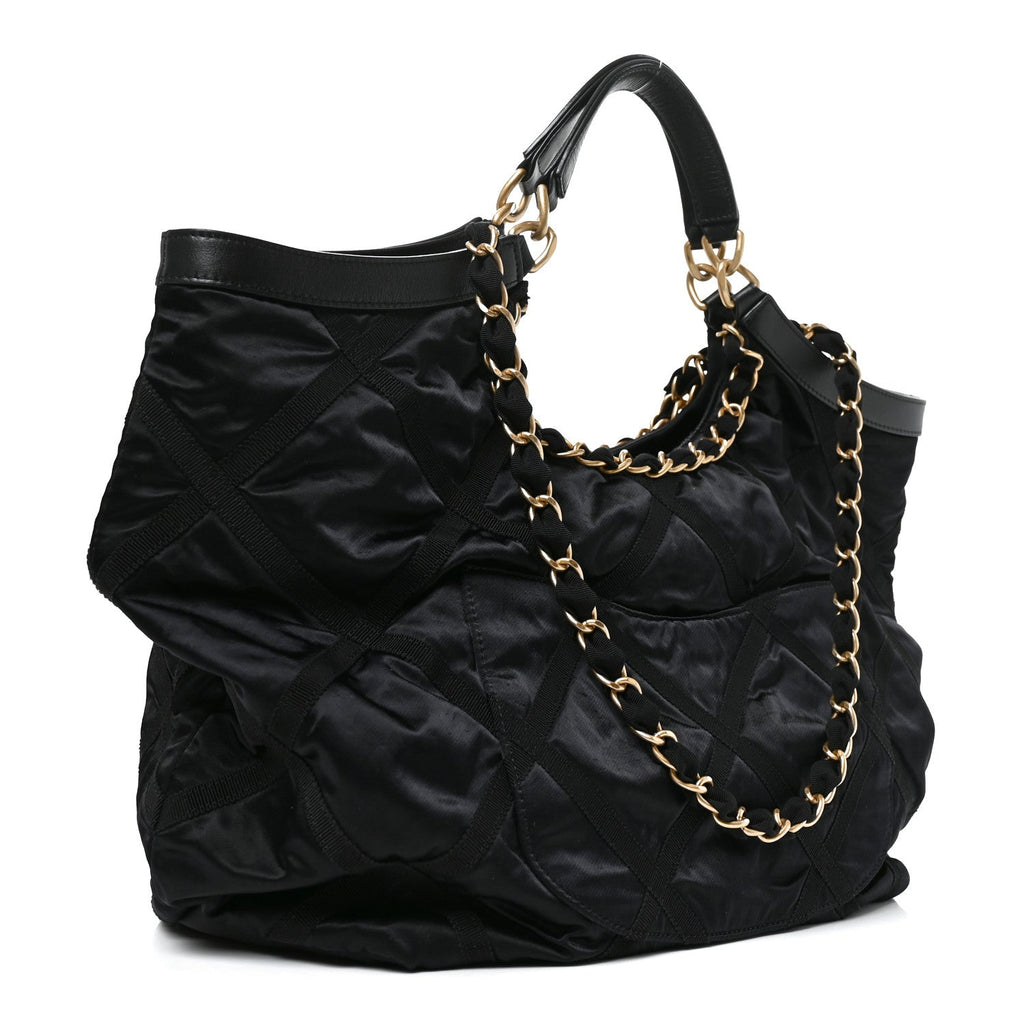 Nylon Grosgrain Quilted Lifestyle Shopping Tote Black