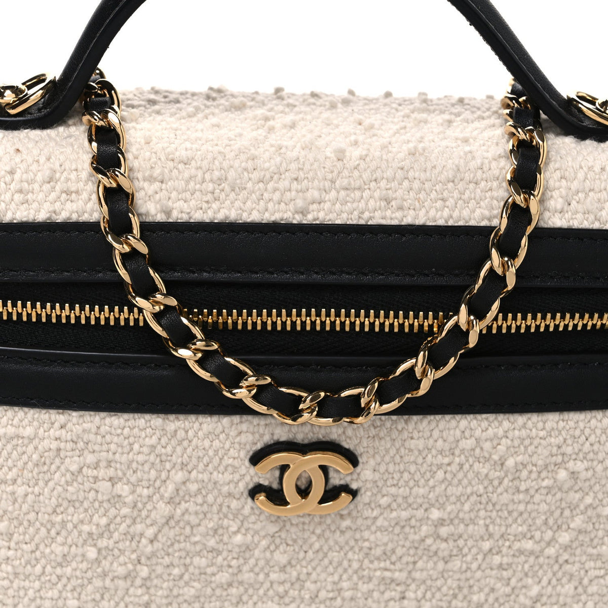 Boucle Calfskin Top Handle Slim Vanity Case With Chain Ecru Black
