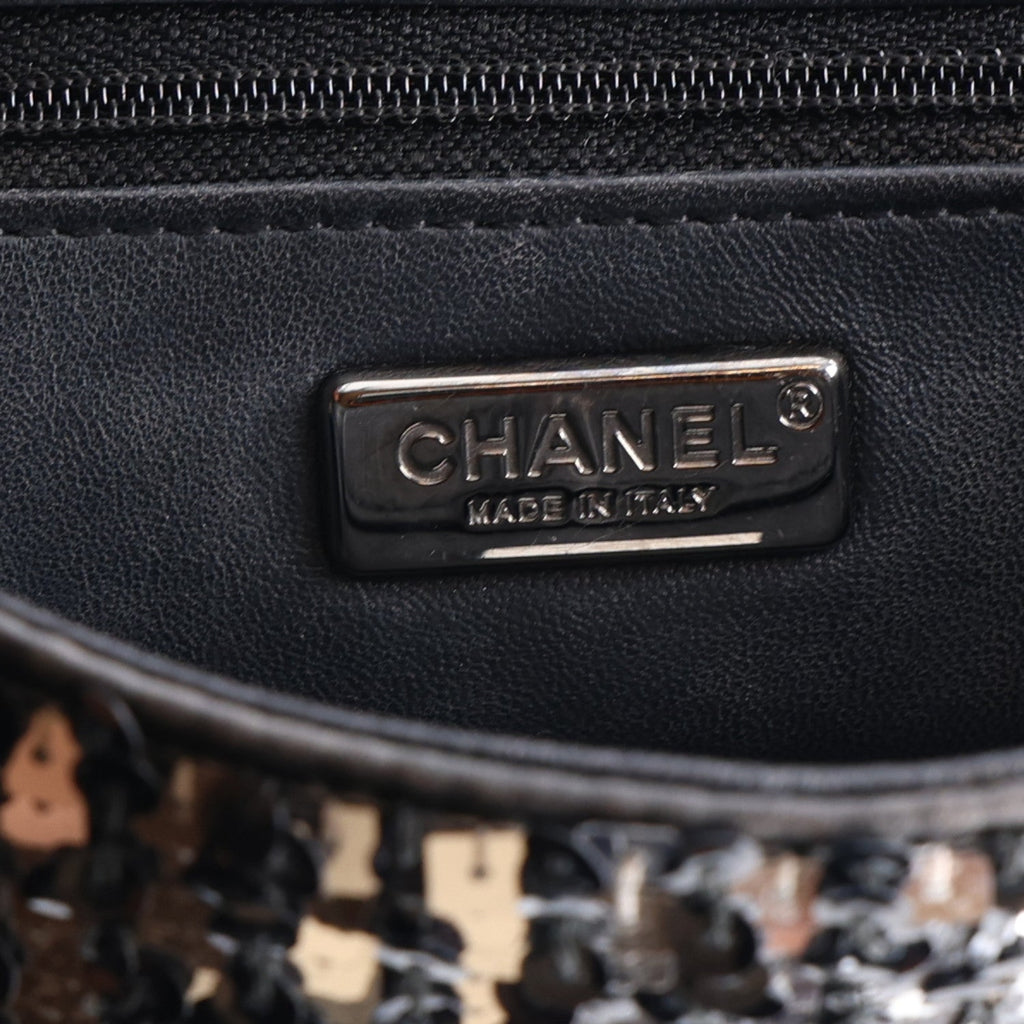 Sequin Lambskin Small Flap Black Silver